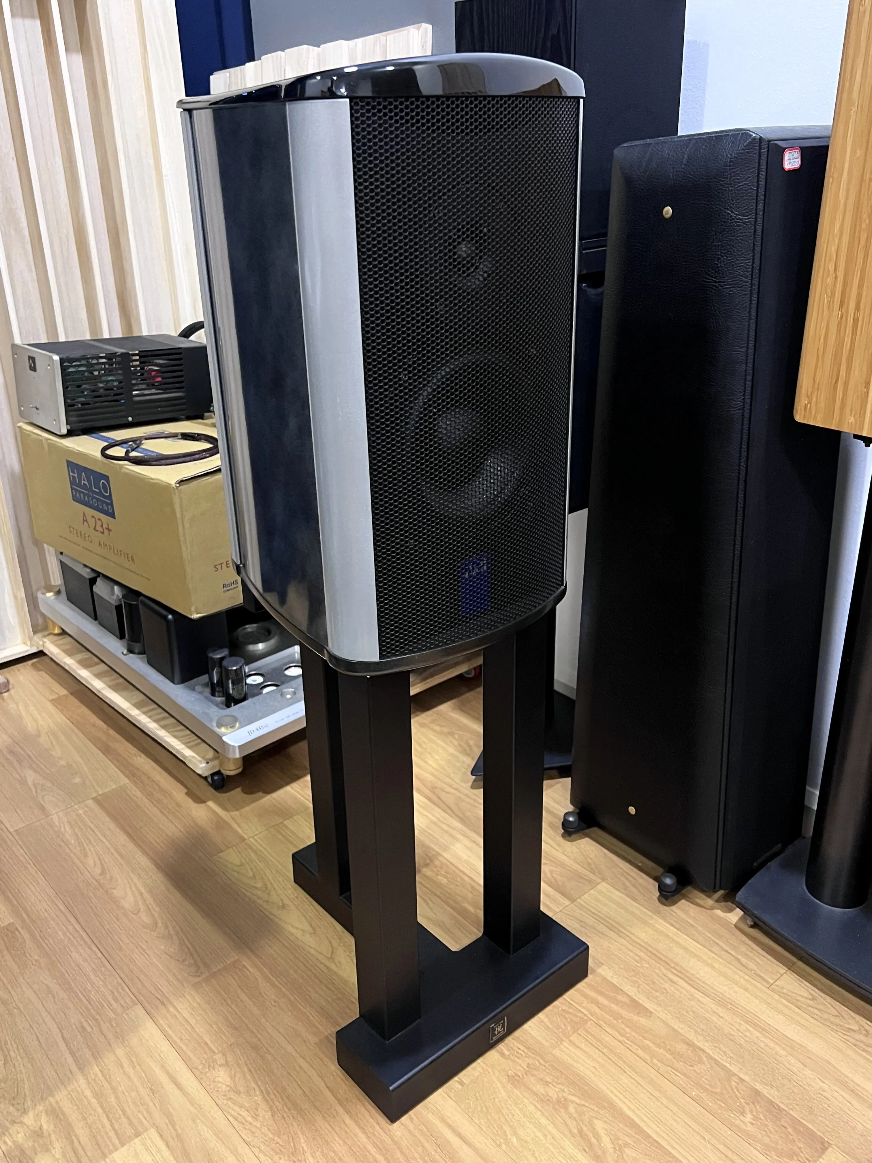 ATC SCM20-2 Active Monitors with Stand
