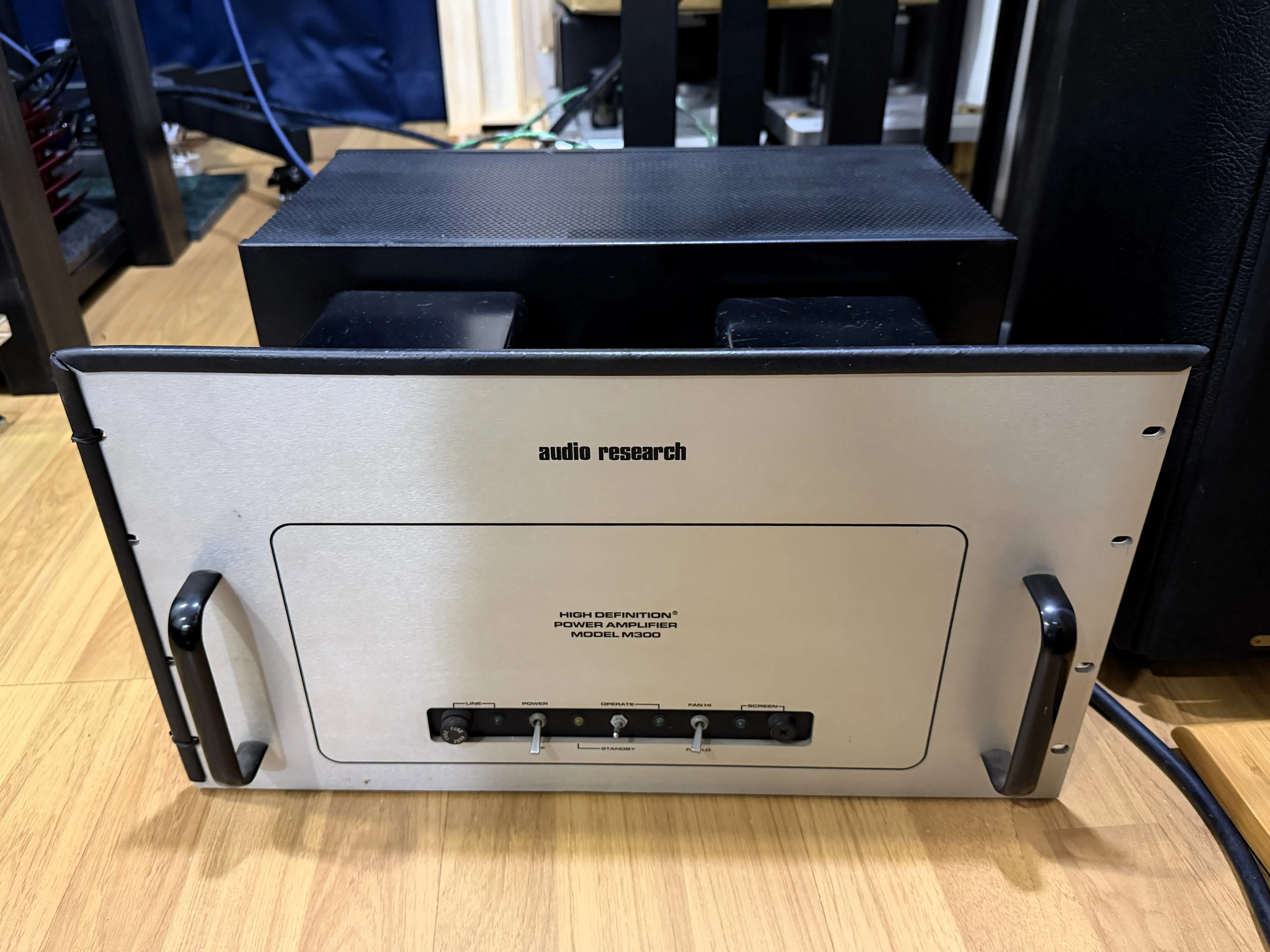Audio Research M300 Monoblock Power Amplifiers (Pair) - 300W Hybrid