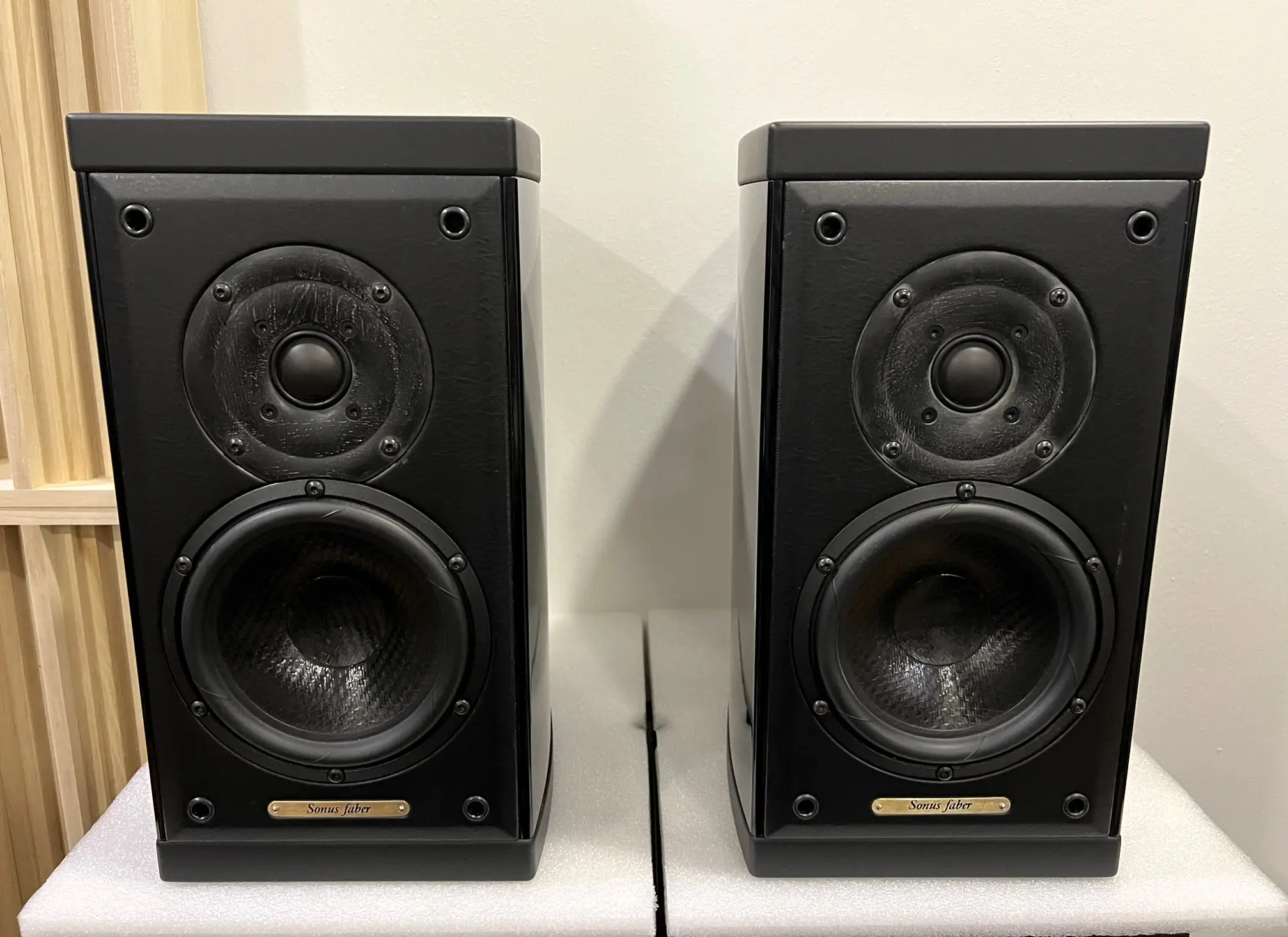 Sonus Faber Liuto Bookshelf Speaker – Black (Good Condition)