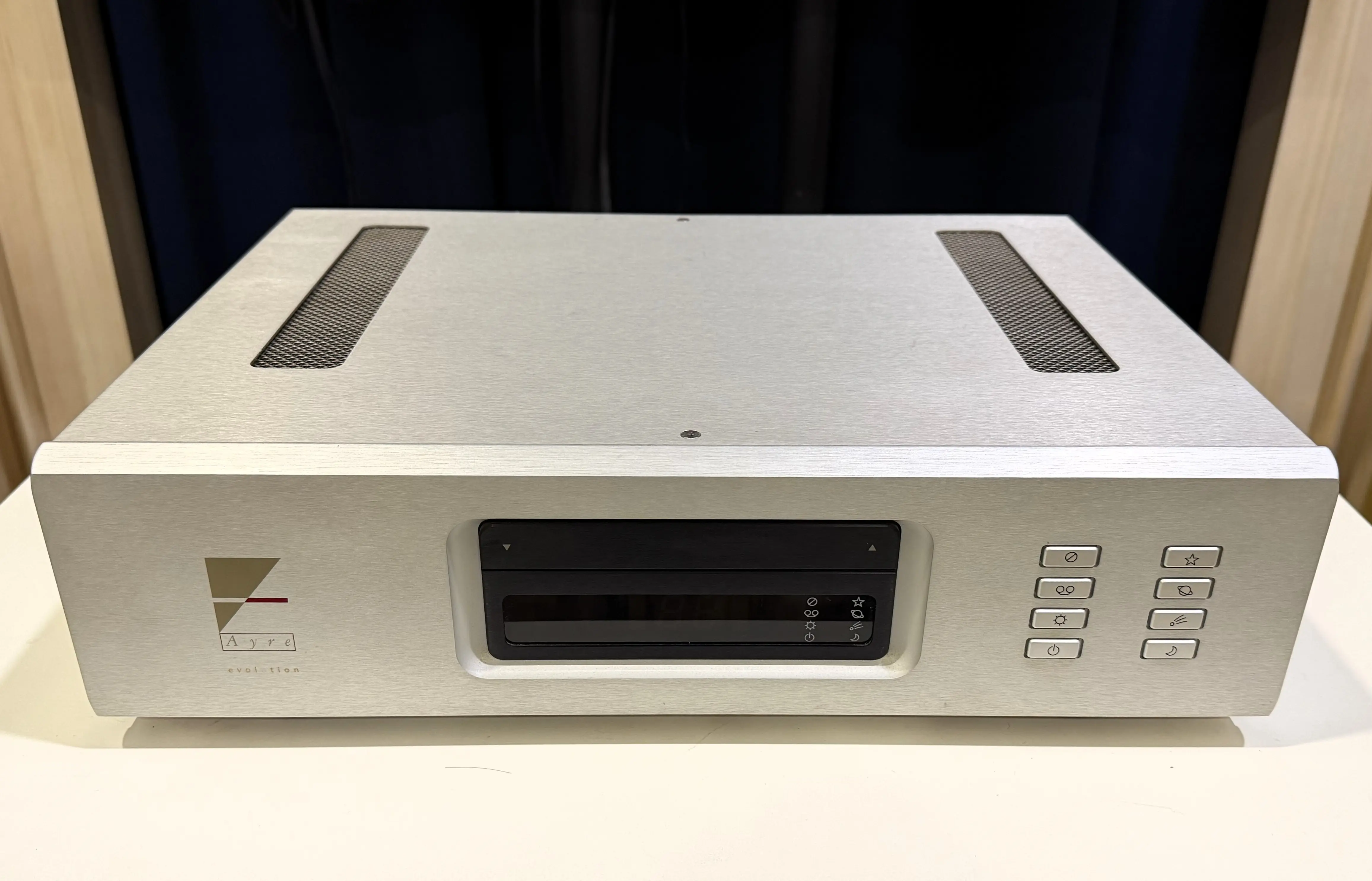 Ayre AX-7e Integrated Amplifier