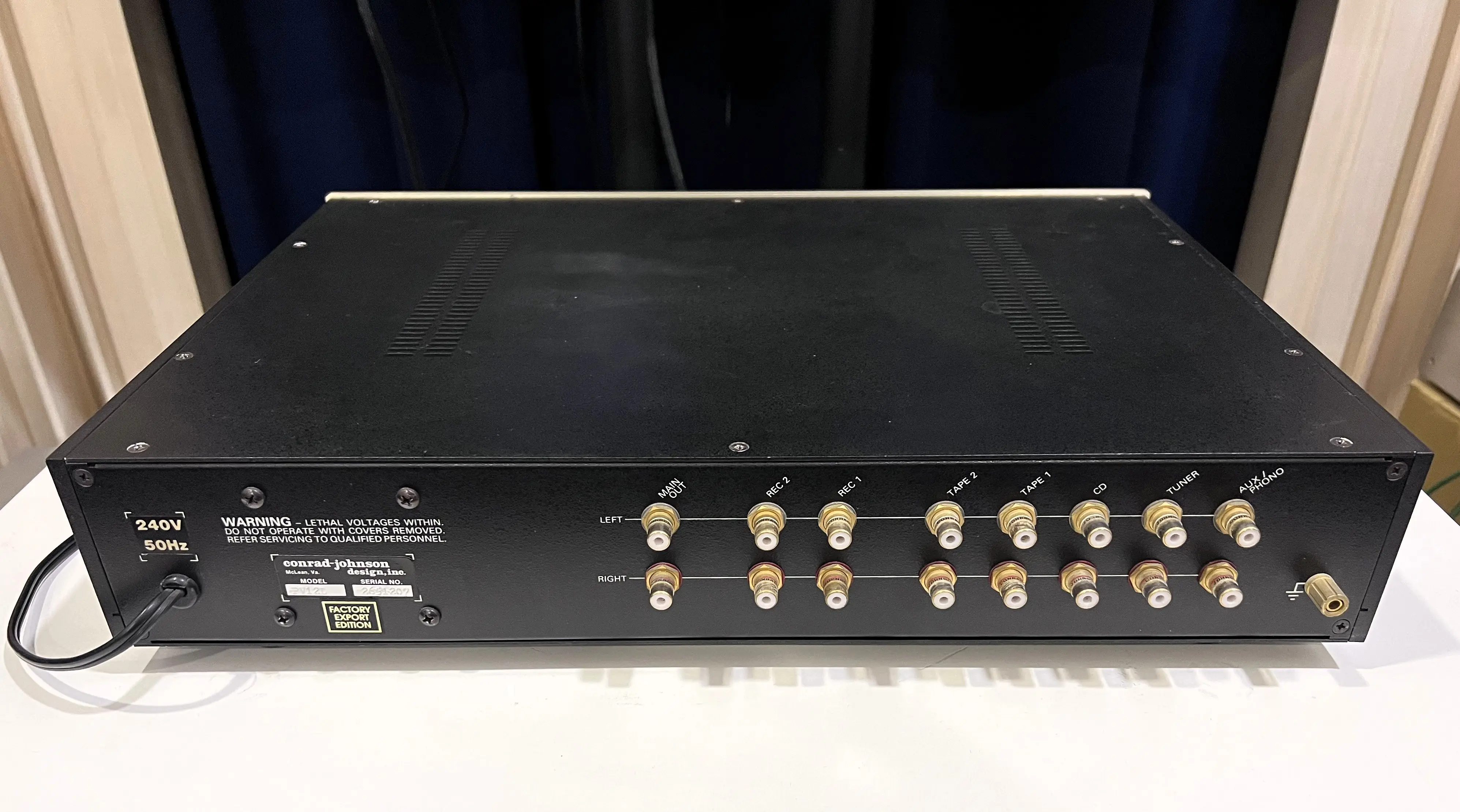 (SOLD) Conrad-Johnson PV12 Tube Preamplifier (with Phono Stage)