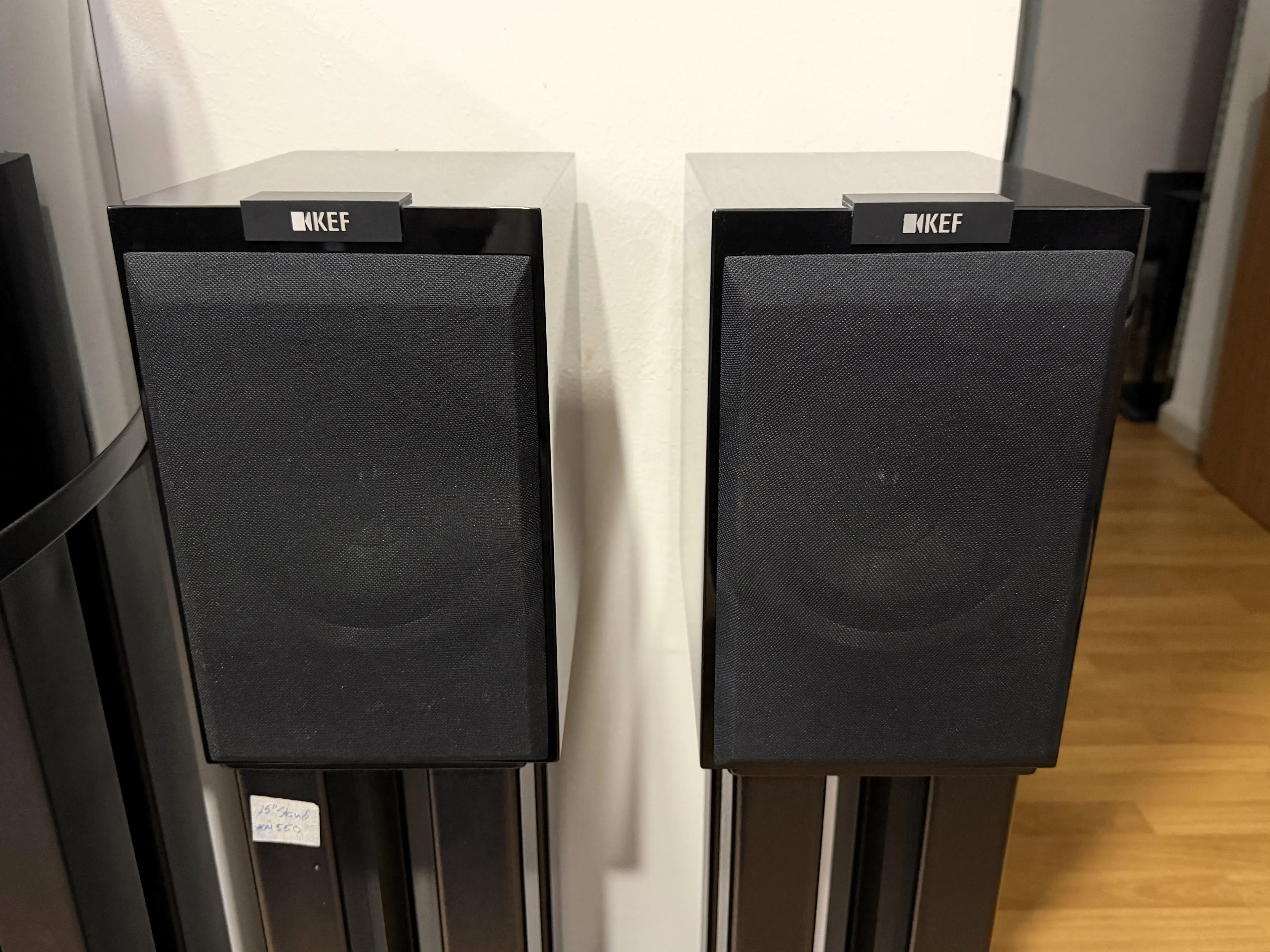 (SOLD) KEF R100 Bookshelf Speaker (R Series – Uni-Q)