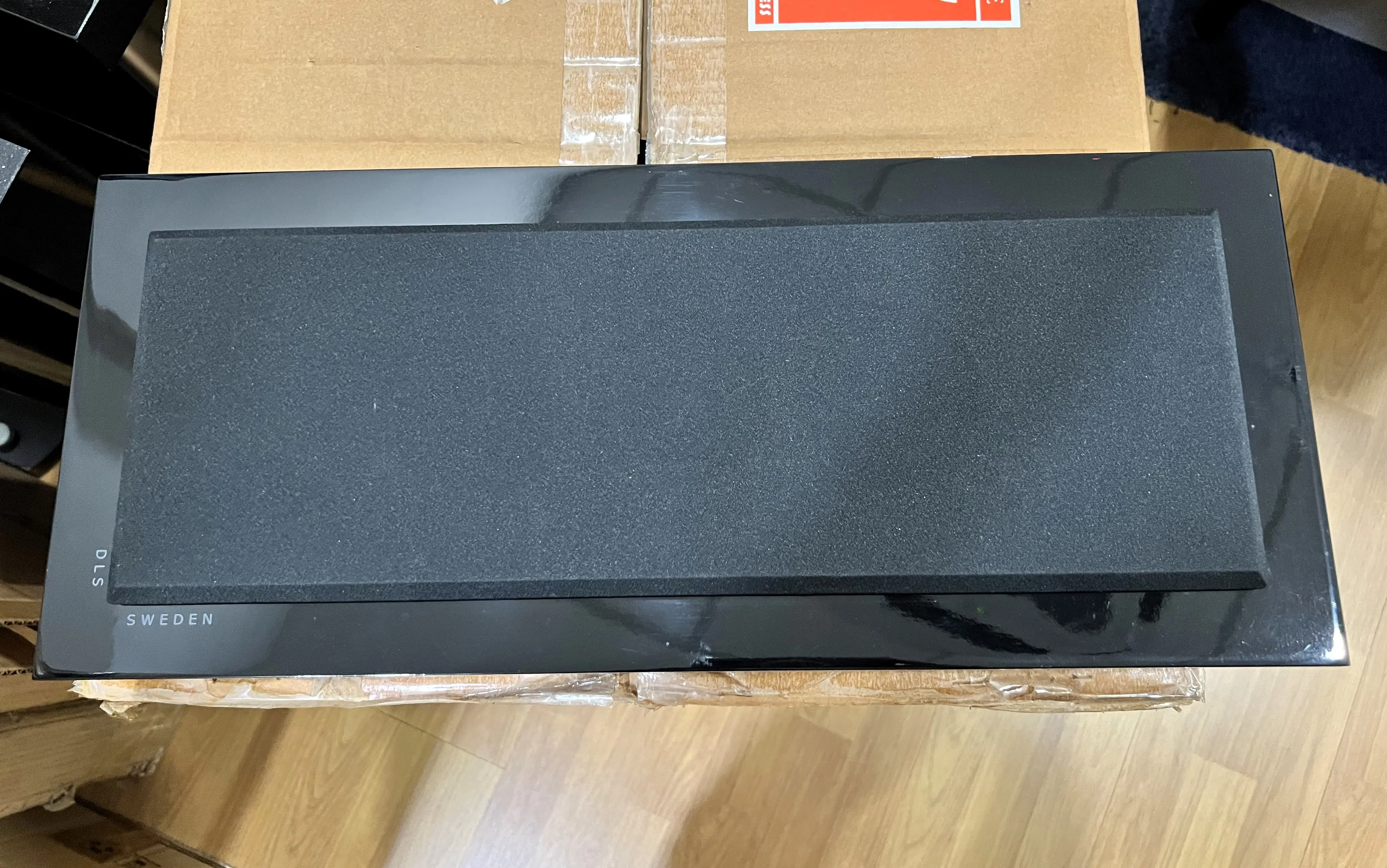 DLS Flatbox Large Speaker in Black Piano Finish