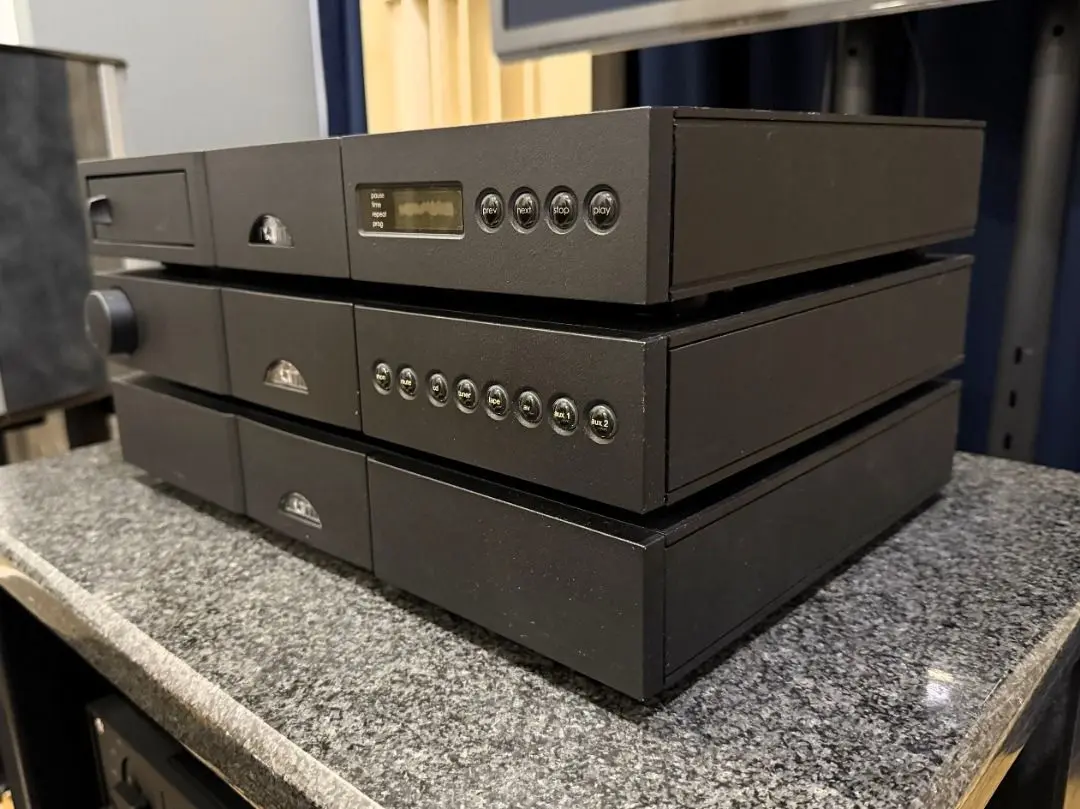 Classic Naim Audio Trio – CD5i Mk2, NAC 112 & NAP 150