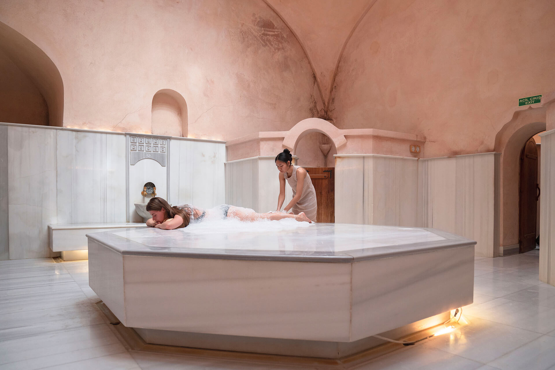 The Insider Pass: Çeşme Hamamı — 10% Off All Services