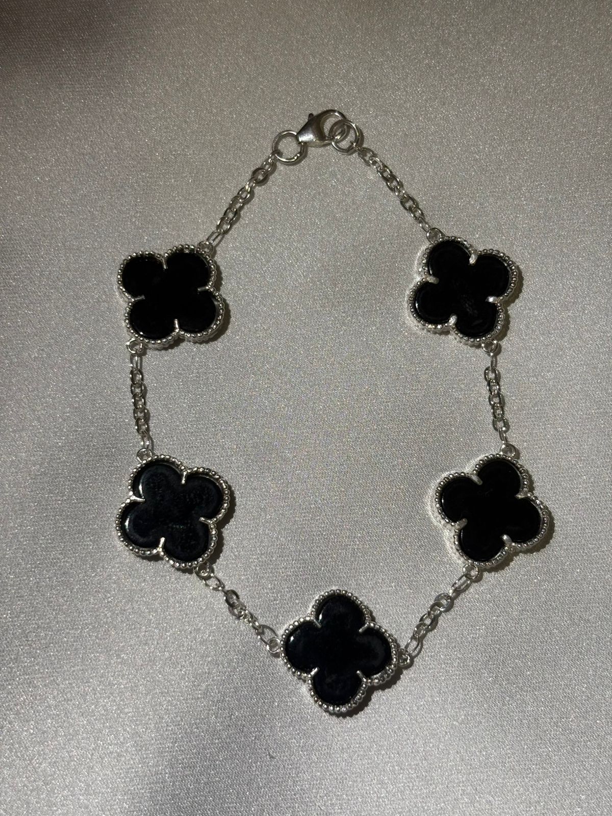 Pulsera de Plata Modelo Van Cleef & Arpels - Negra