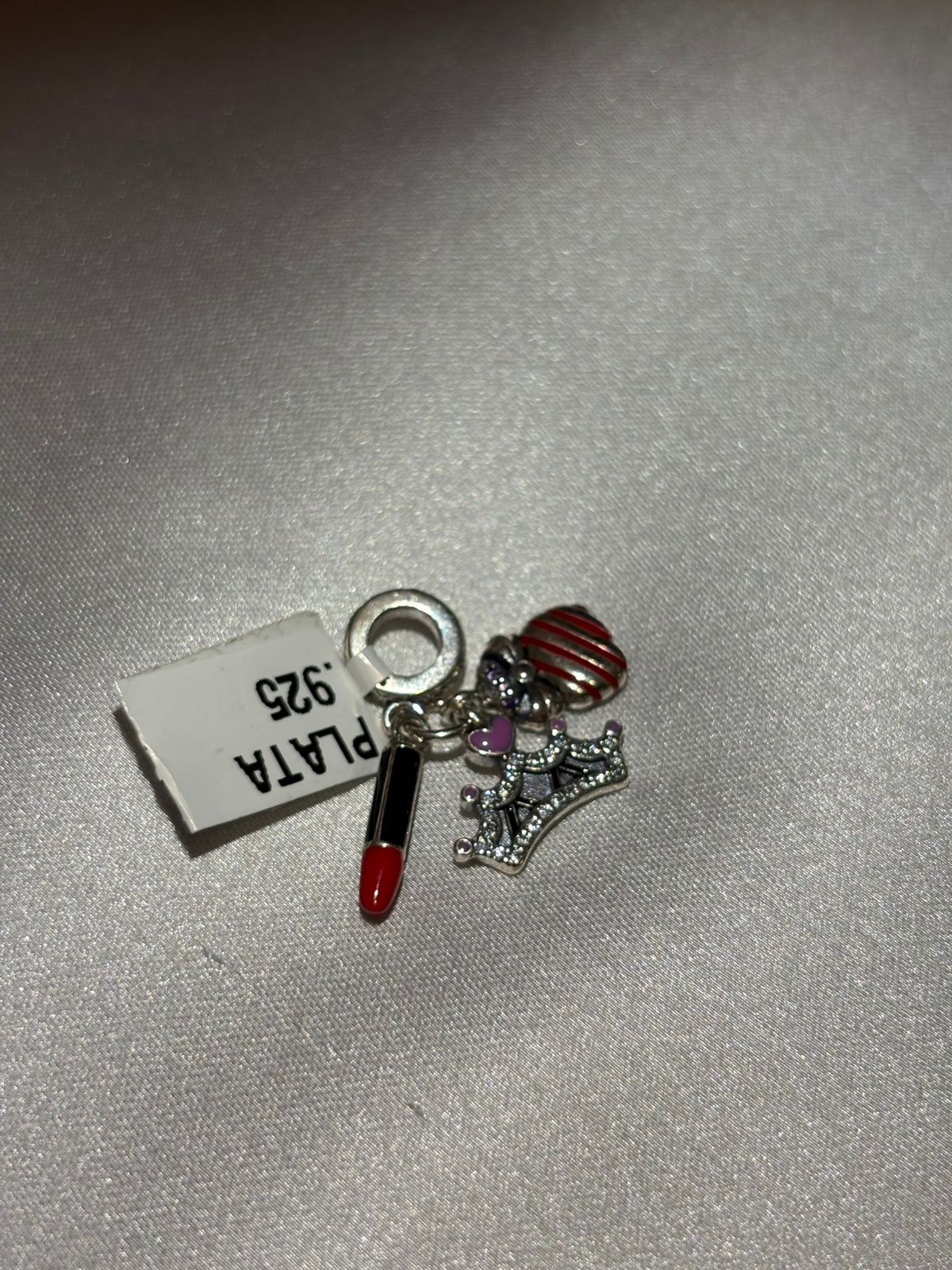 Charm de Plata - Lápiz Labial maquillaje y Corona 