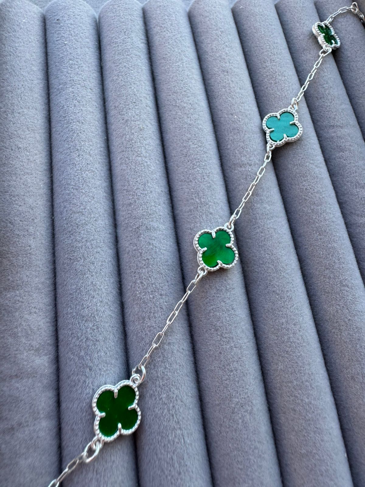 Pulseira 4 Trevos Verde Resinado Misto