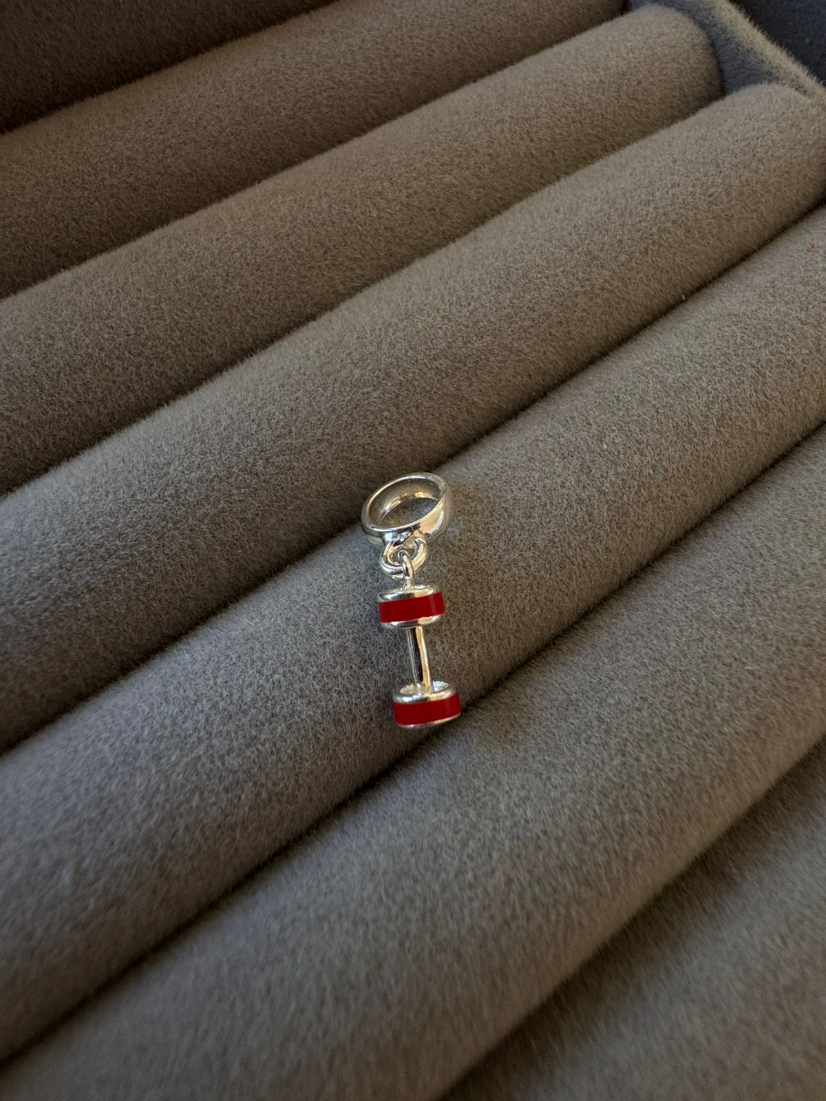 Berloque Peso Vermelho