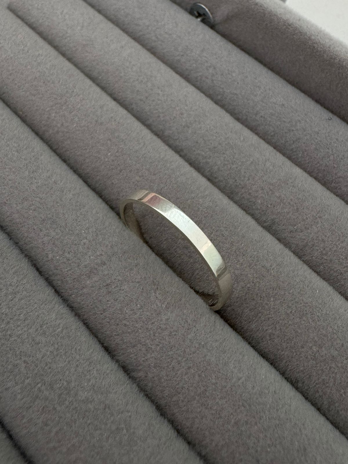 Aliança Quadrada Unitária Lisa 2,5mm de Prata