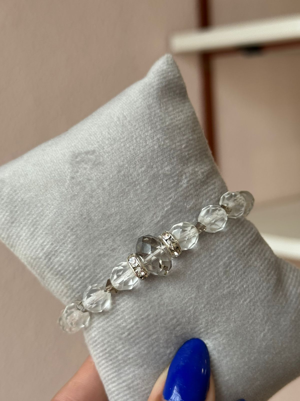 Pulseira de Pedras Cristal com Separadores Folheados a Prata