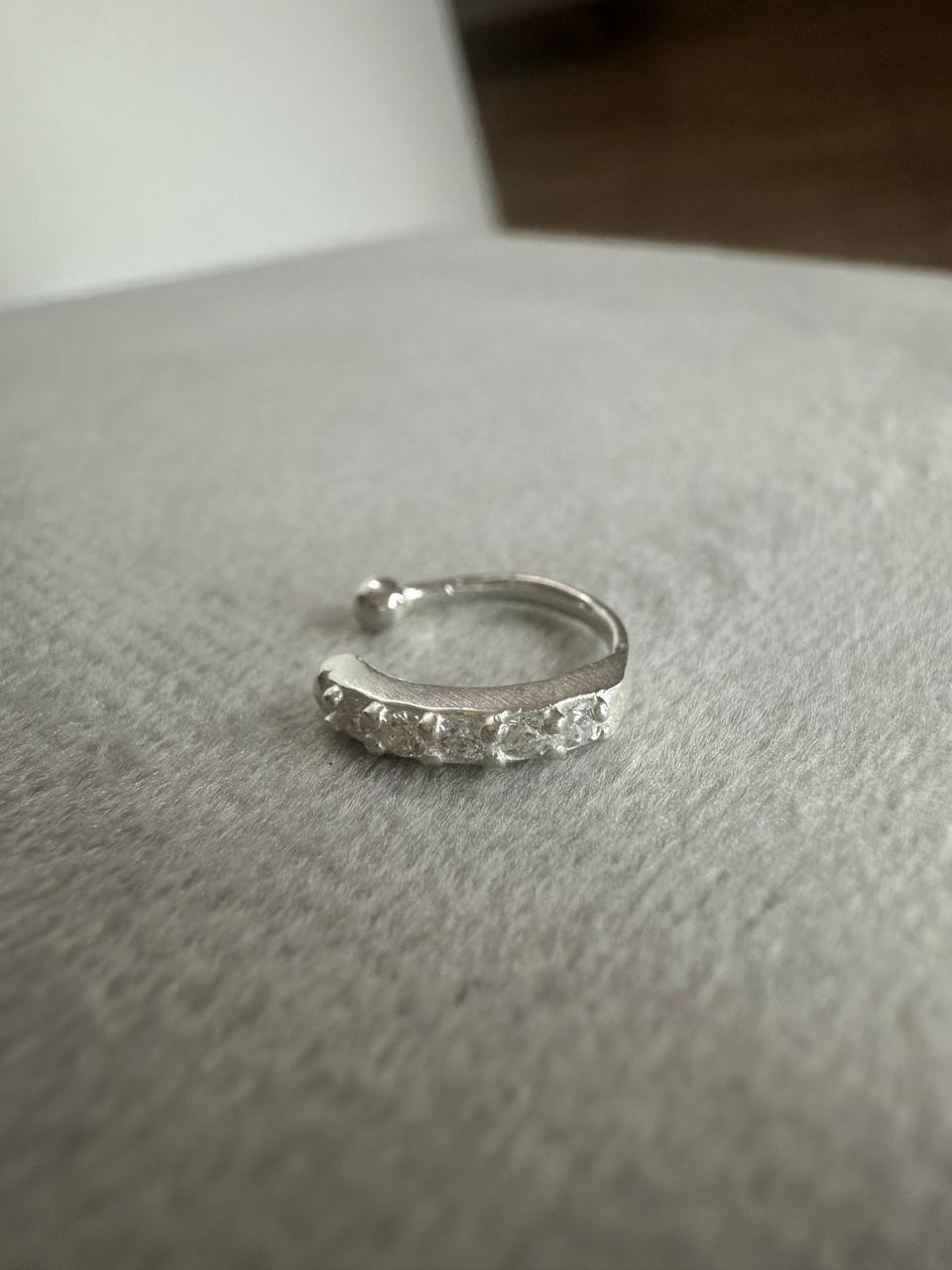 Piercing Brinco Fake 