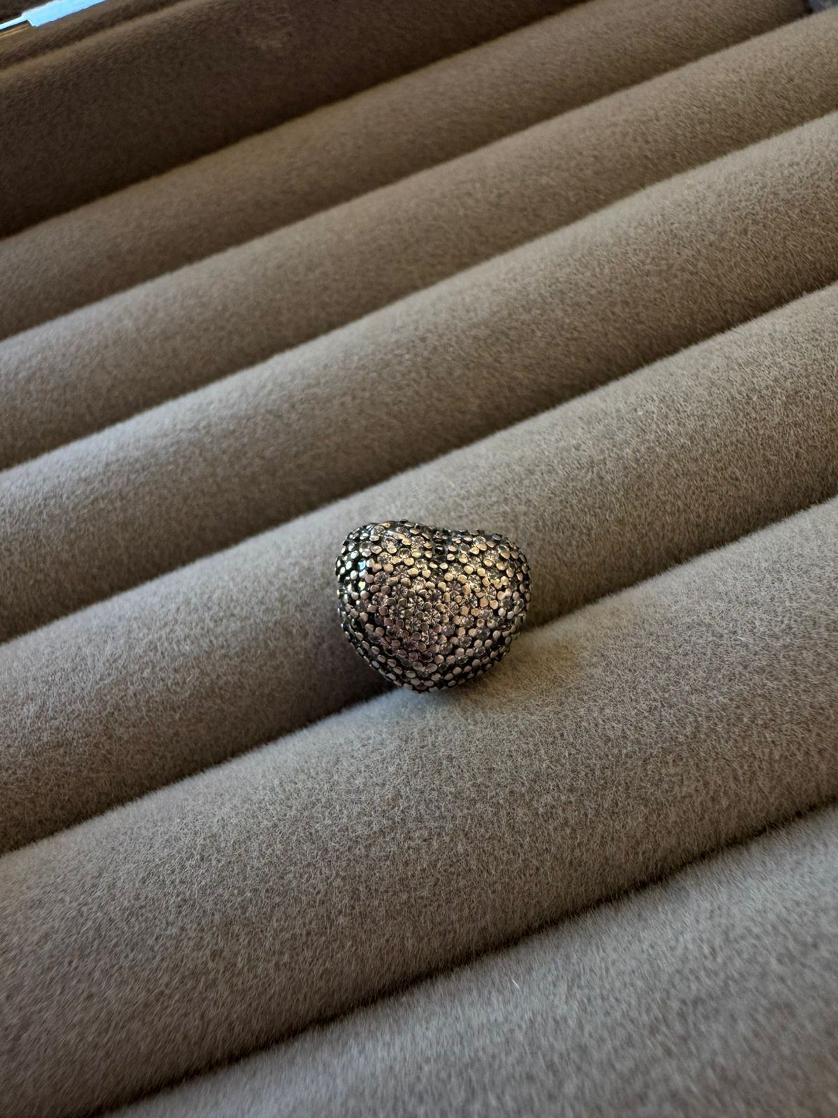 Berloque Trava Coração Cravejado