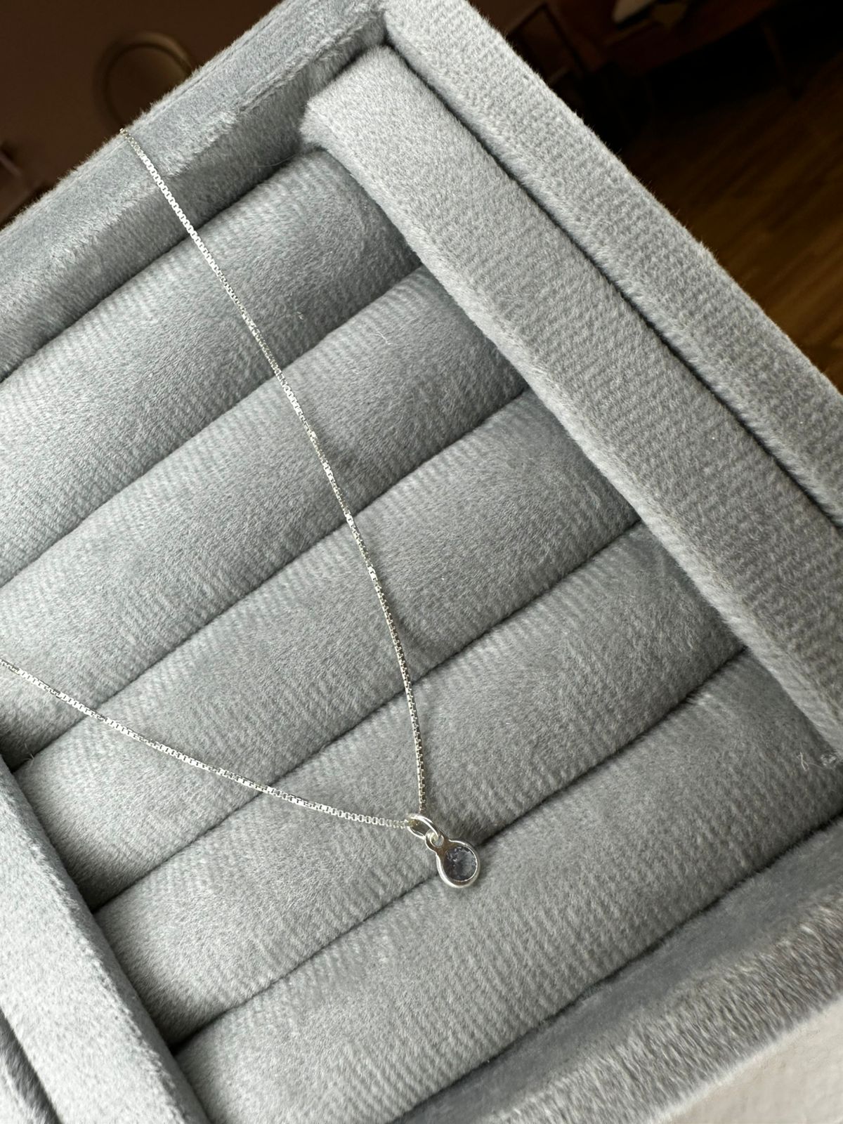 Colar Ponto de Luz Redondo – Cristal 