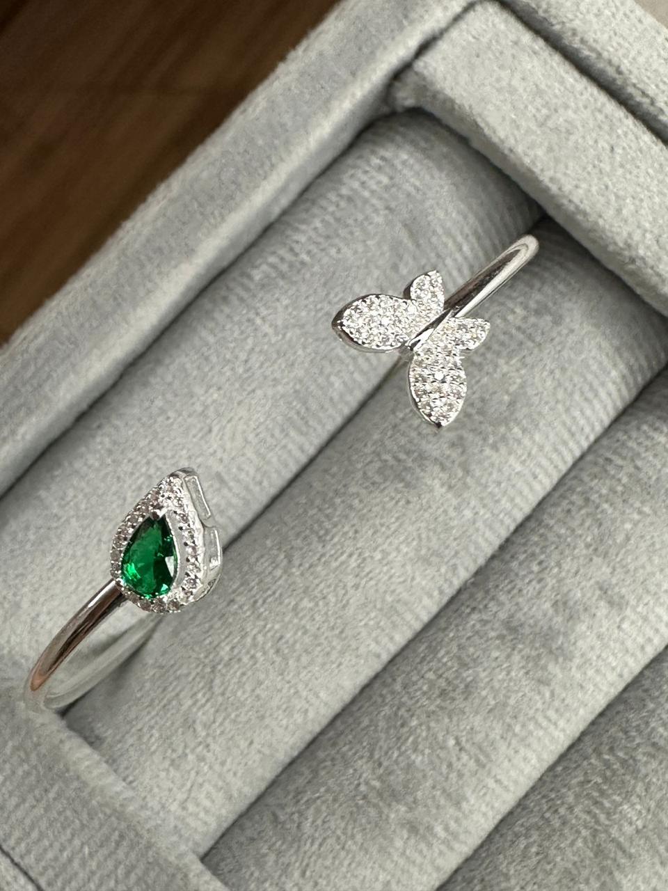 Bracelete Ajustável Gota e Borboleta Cravejados