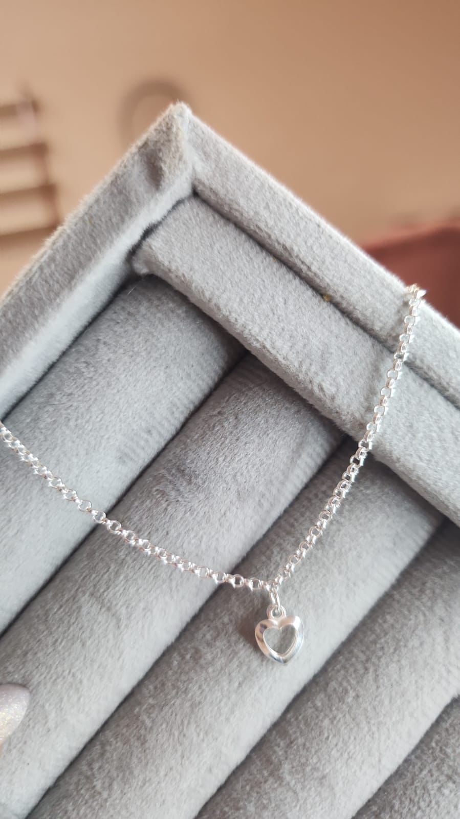 Tornozeleira na Elo Portuguesa com Pingente de Coração Vazado