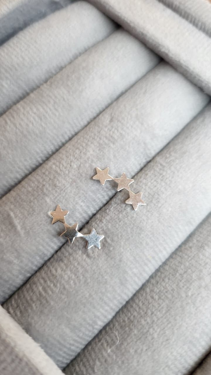 Brinco 3 Estrelas Liso de Prata
