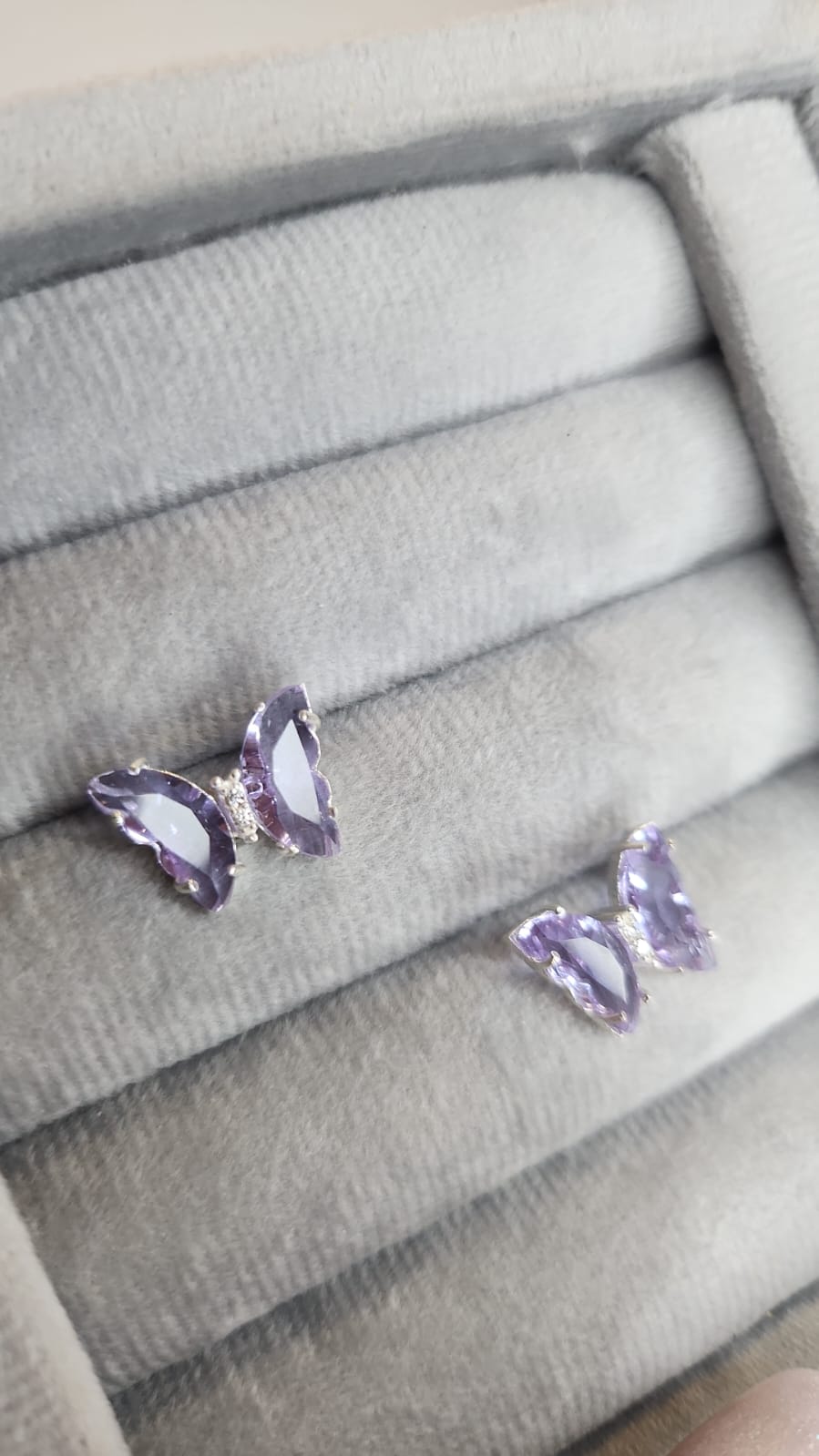 Brinco Borboleta Na Zircônia Lilás