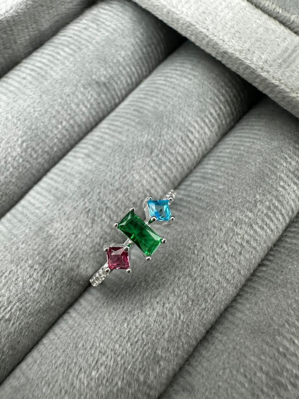 Anel na Zircônia Colorida