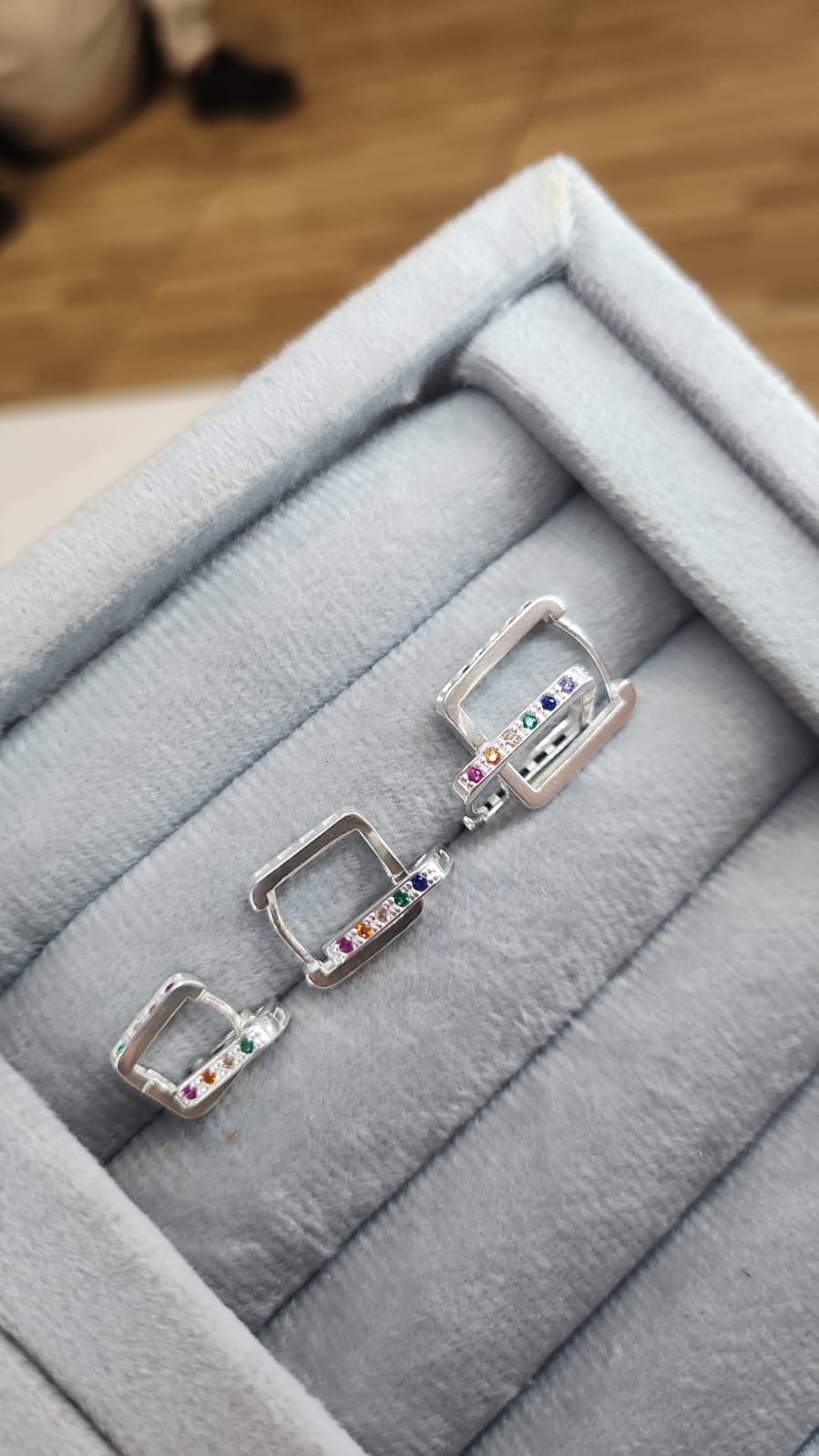 TRIO ARGOLA CLICK QUADRADO NA MICRO ZIRCONIA COLORIDA