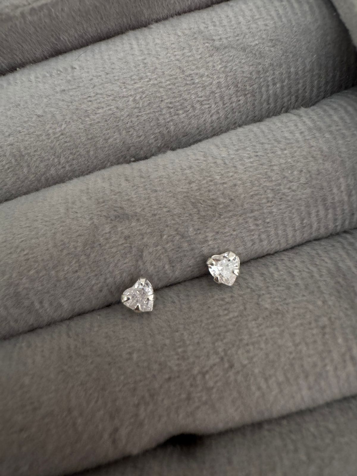 Brinco De Prata 925 Pedra Coração Zircônia Tarraxa Baby