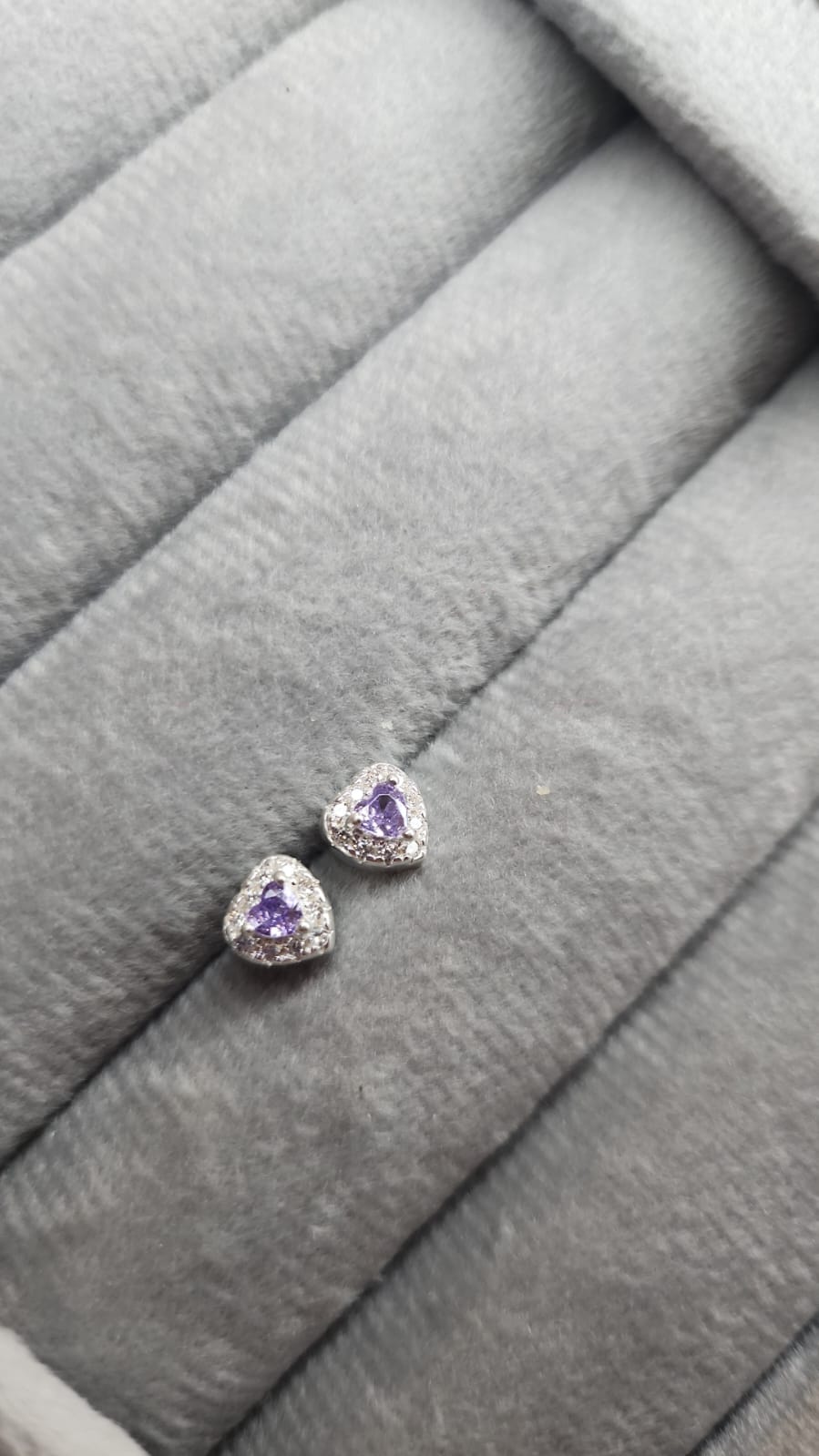 Brinco Coração Na Micro Zircônia Lilás