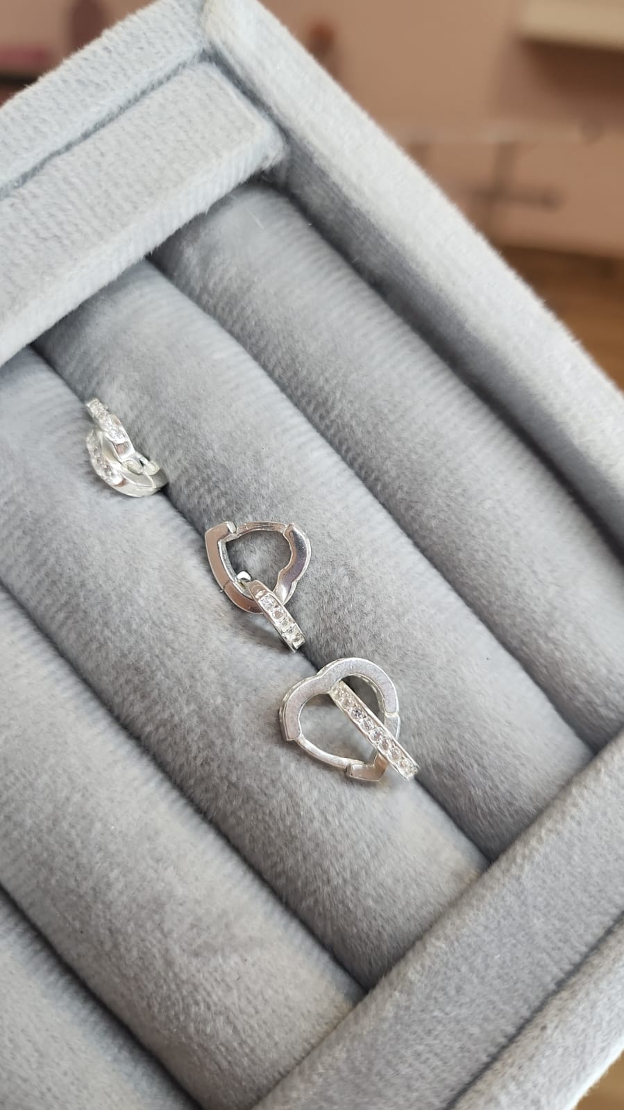 Trio Argola Click Coração Na Micro Zircônia Cristal