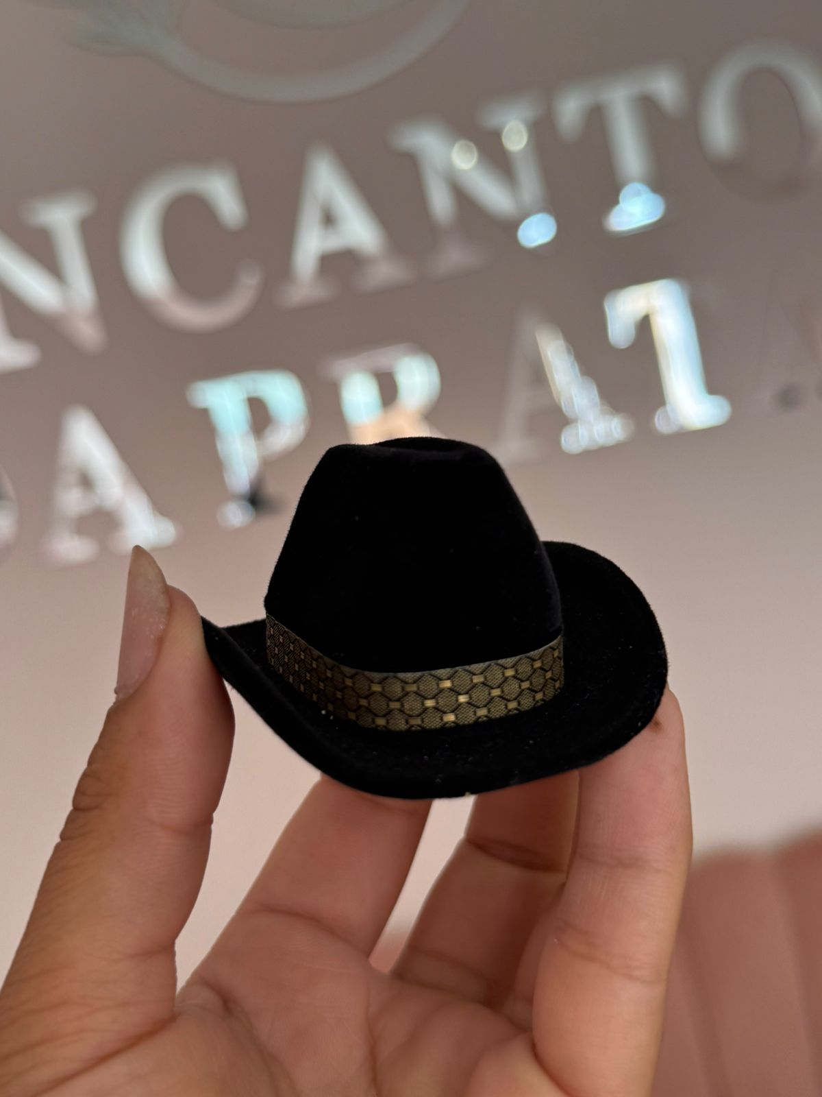 Caixinha de Anel ou Aliança Modelo Chapéu