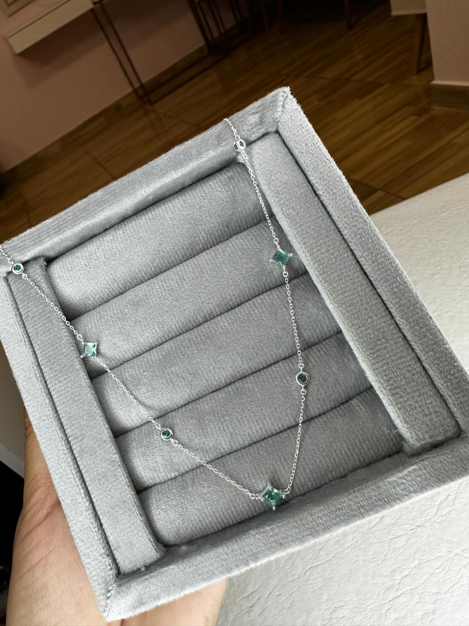 Colar com Zircônia Verde Água 