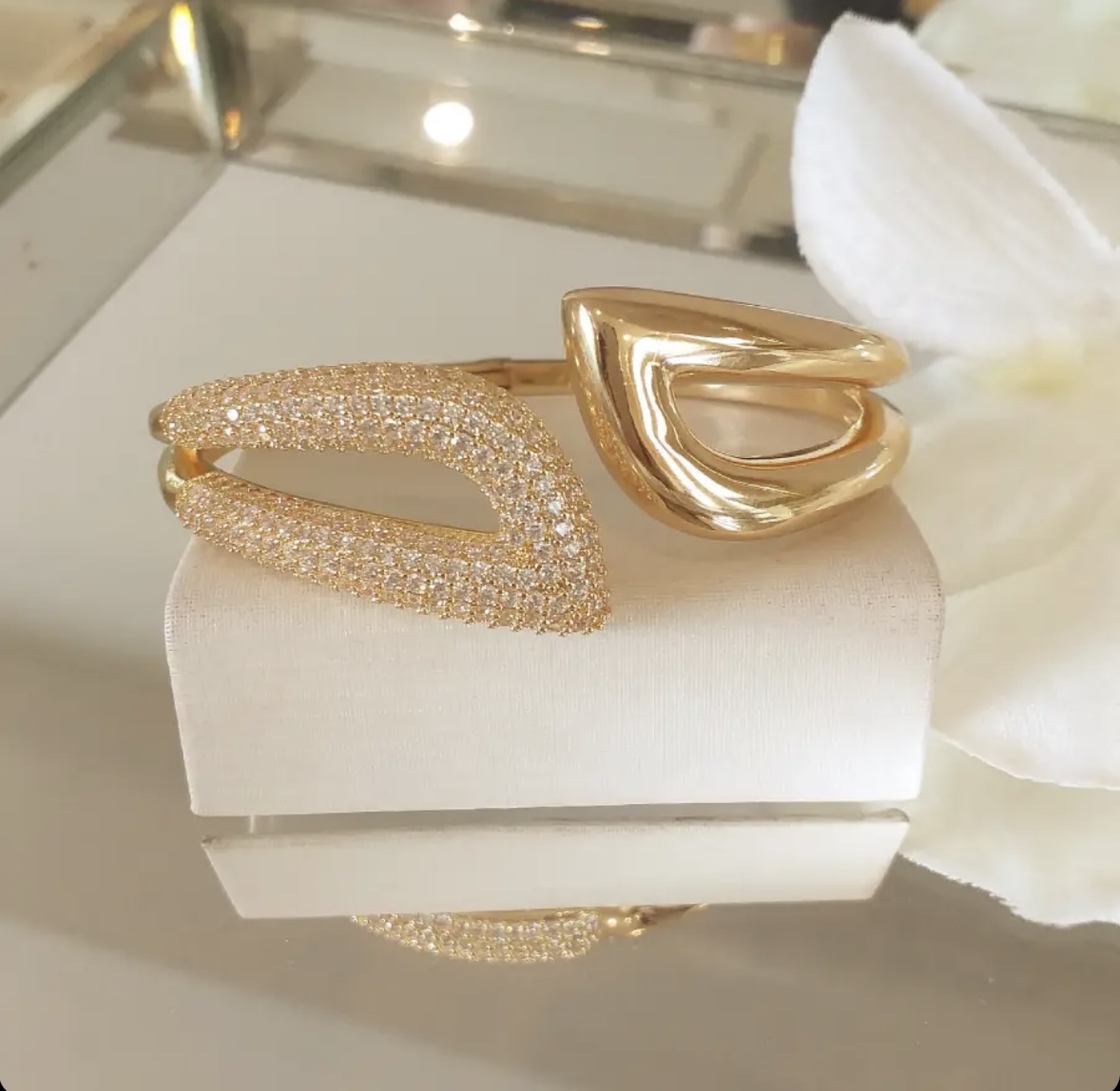 Bracelete Dourado Moderno