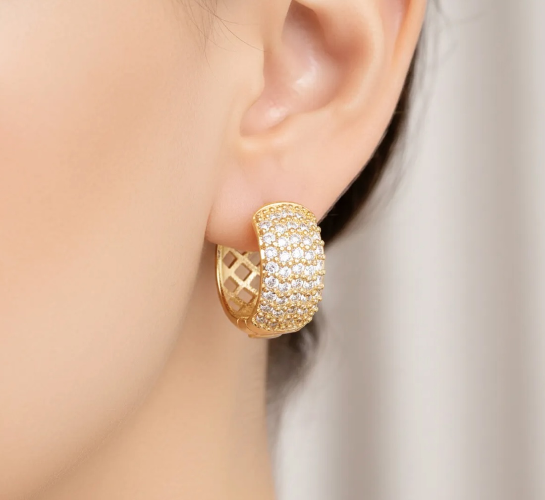 Brinco Argola Dourada com Zircônias