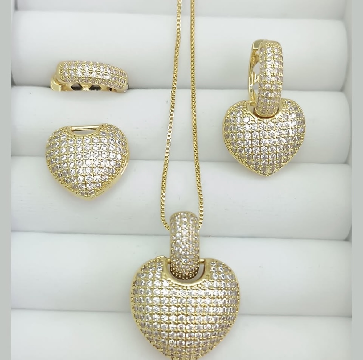Conjunto de Joias Coração Dourado