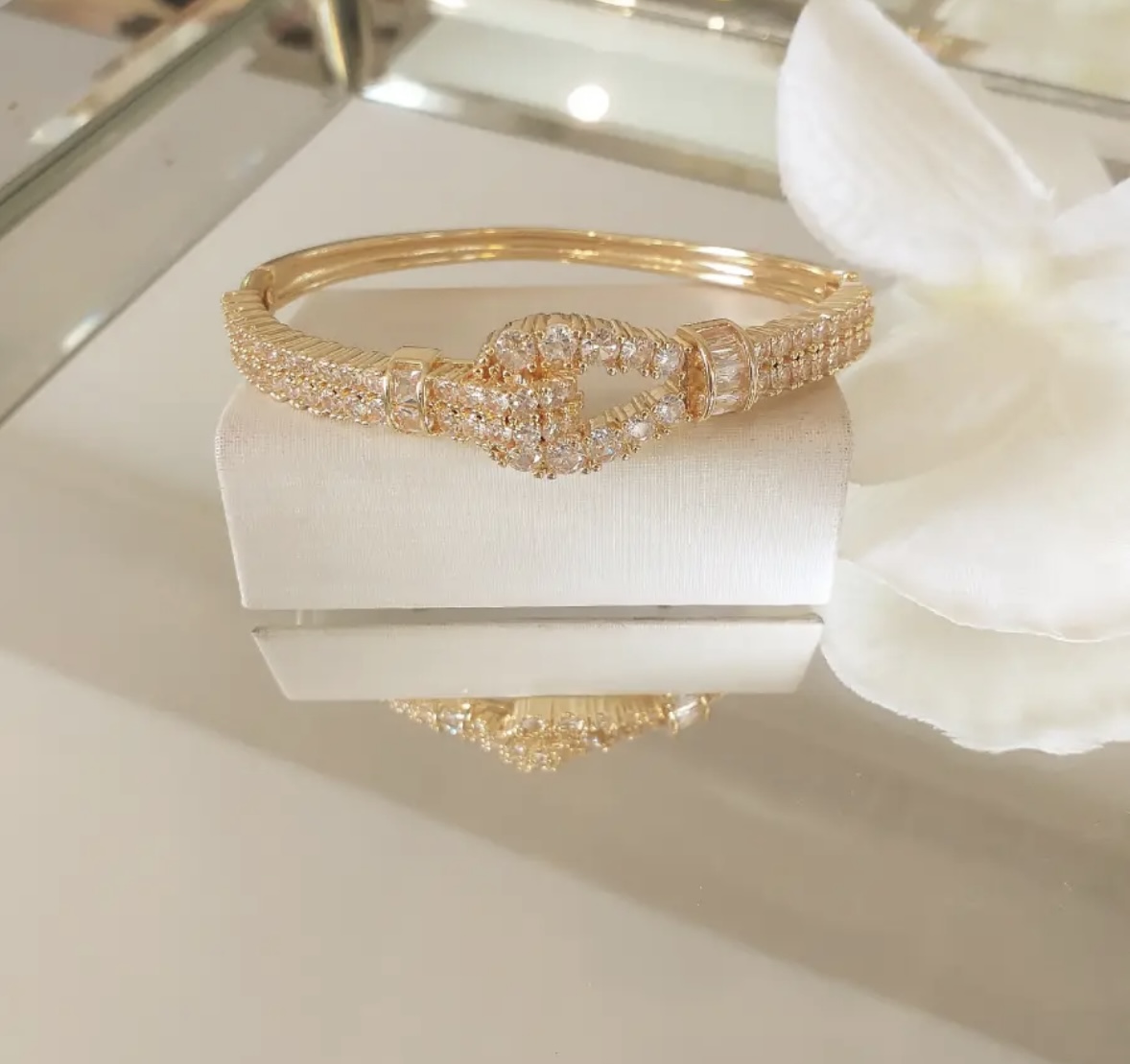 Pulseira de Ouro com Cristais