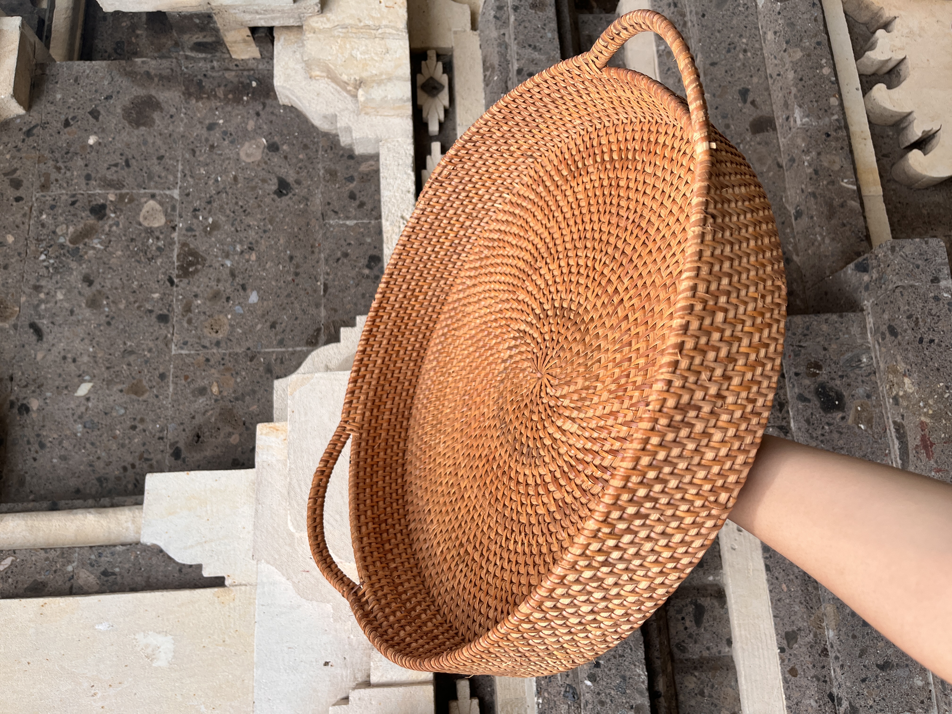 Round Rattan Basket with Holder