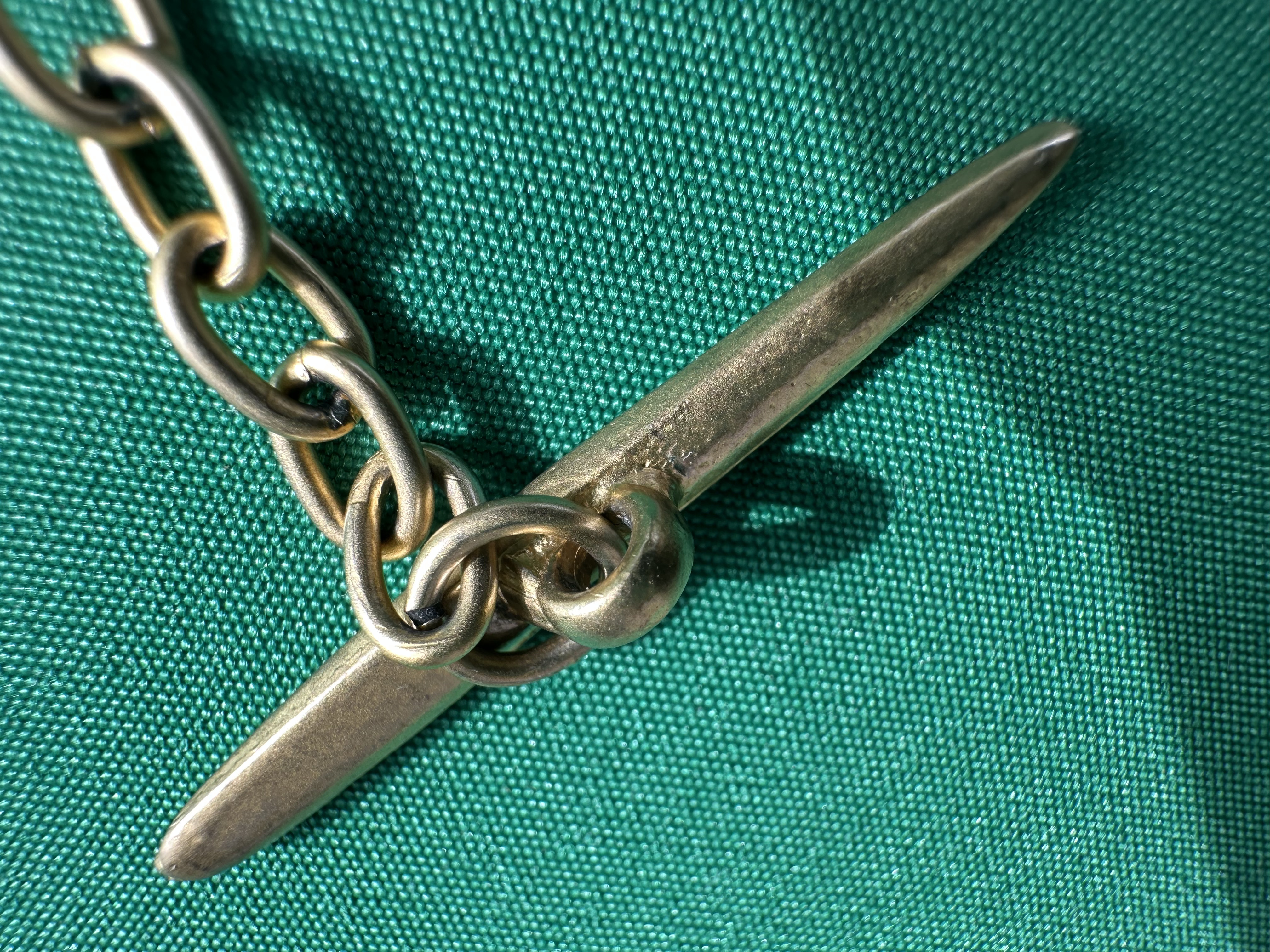 Bracelet doré feuille de bambou