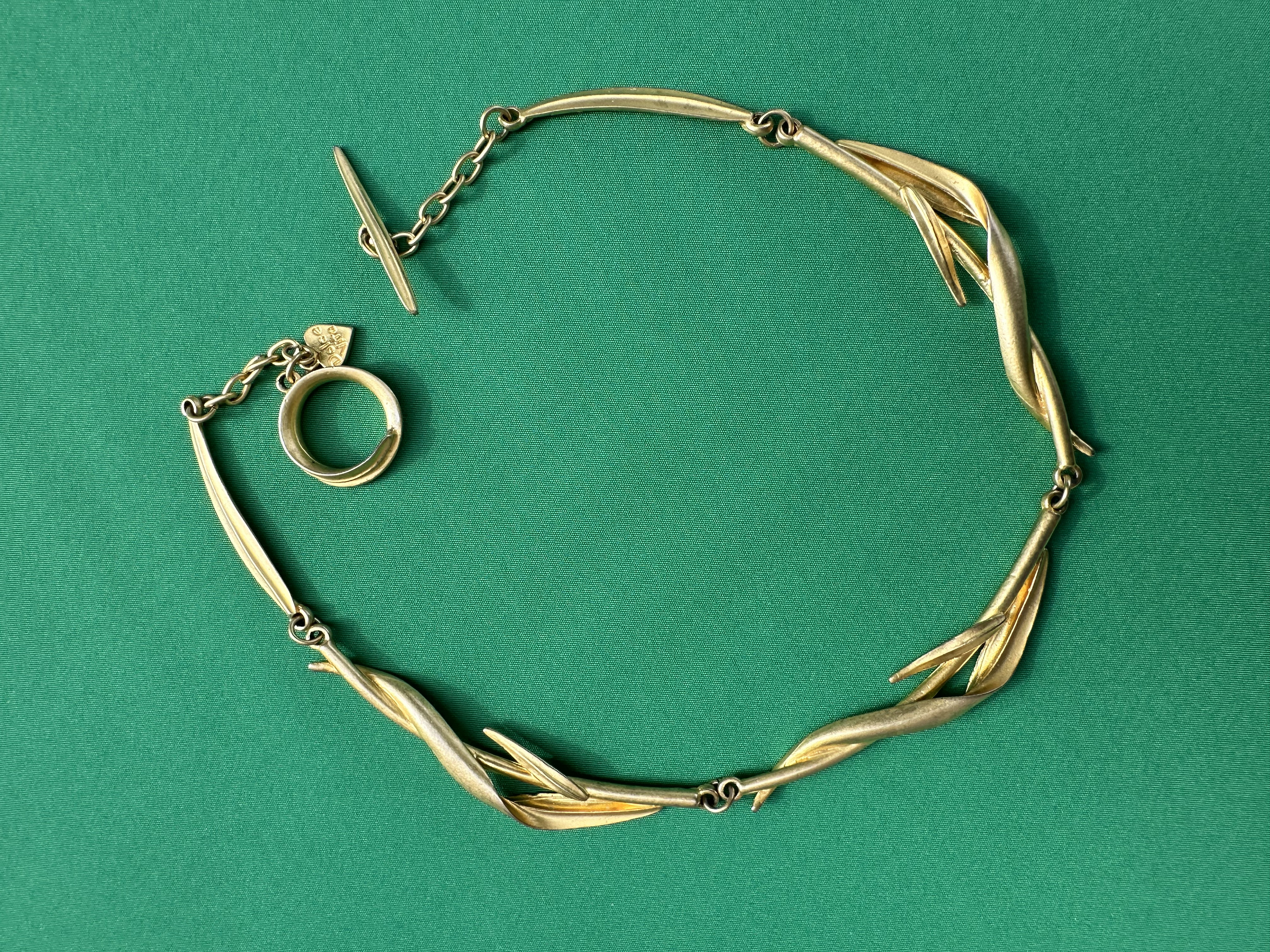 Bracelet doré feuille de bambou
