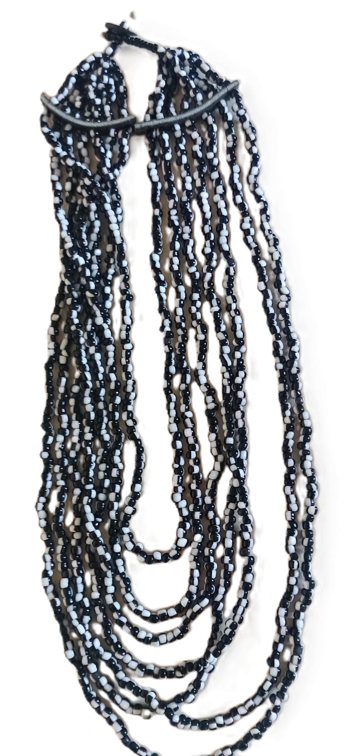 Collier multi-rangs perles noires