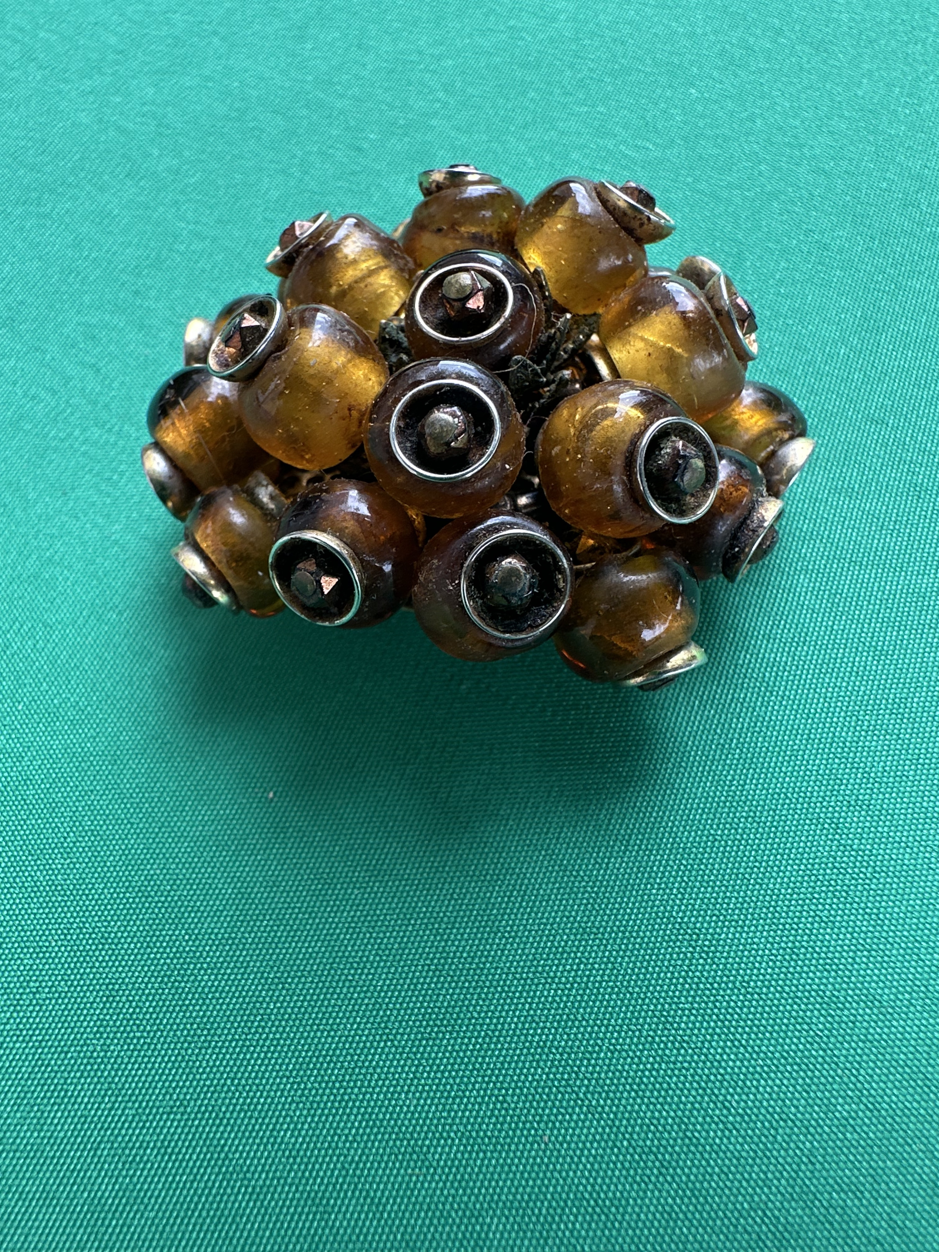 Broche vintage ambre