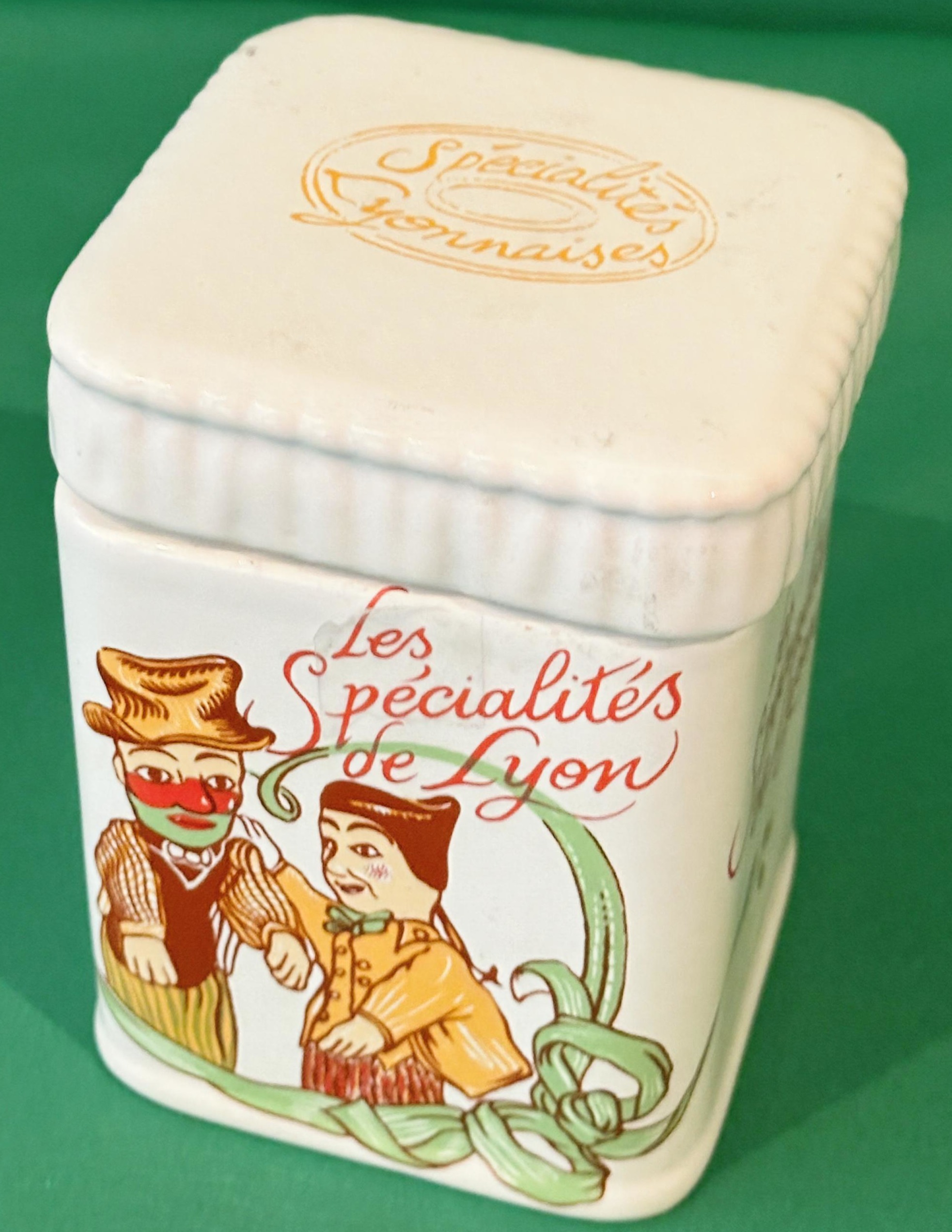 pot en ceramique 'Les Specialités de Lyon'