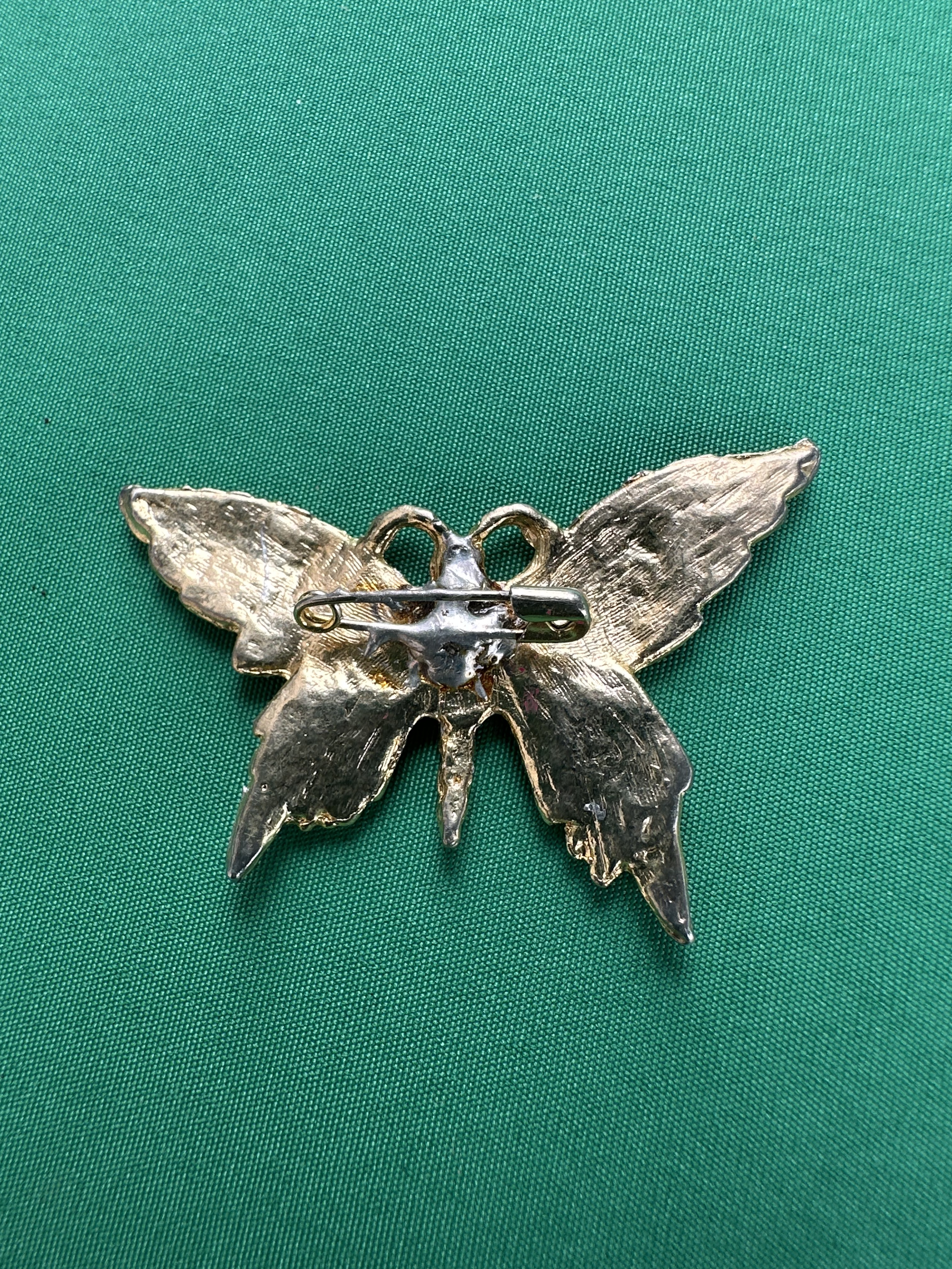 Broche papillon noir