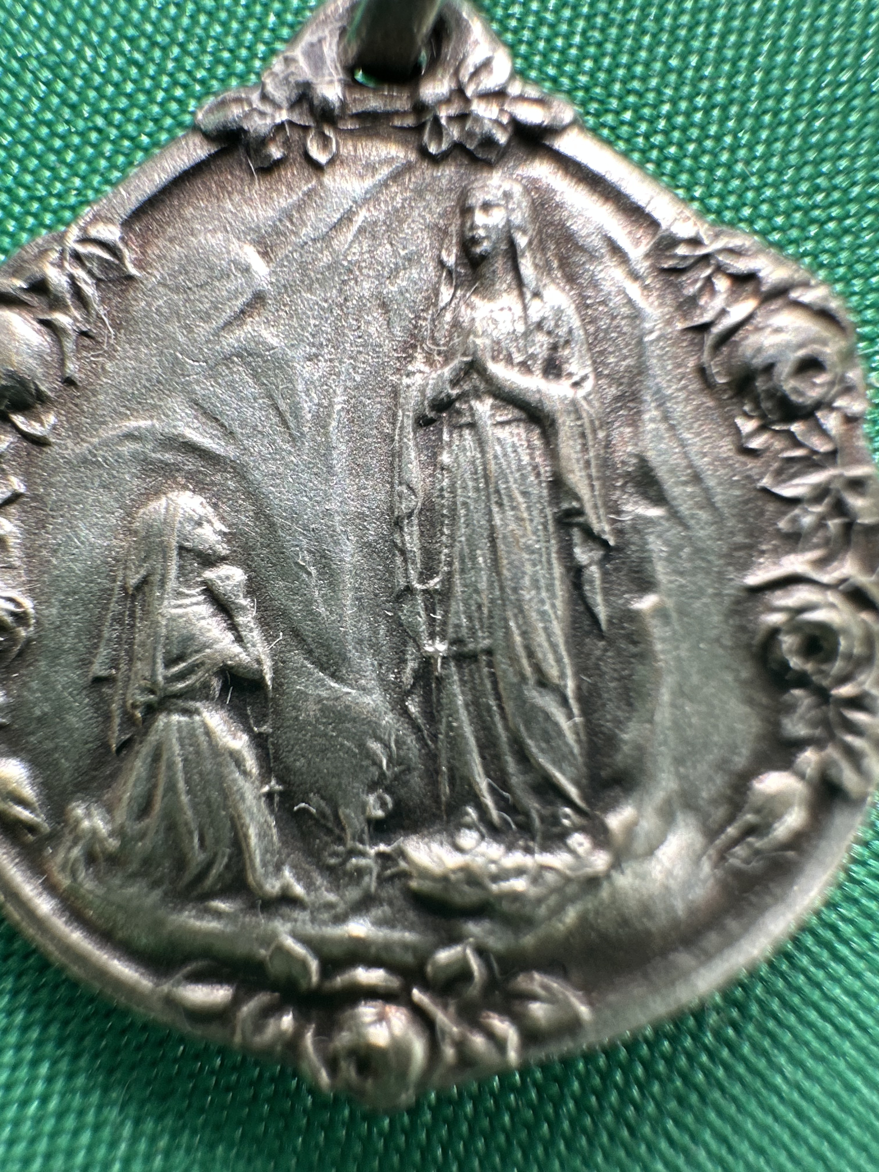 Médaille Vierge de Lourdes
