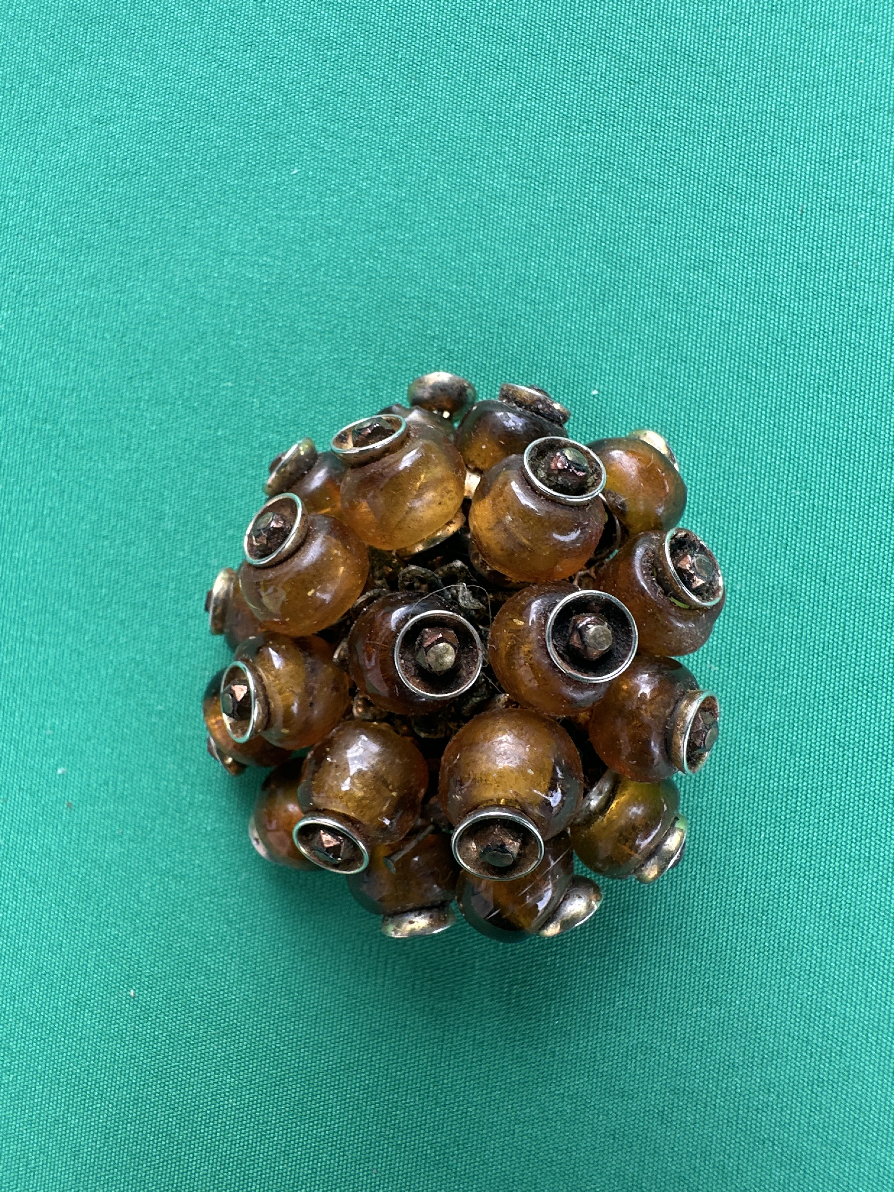 Broche vintage ambre