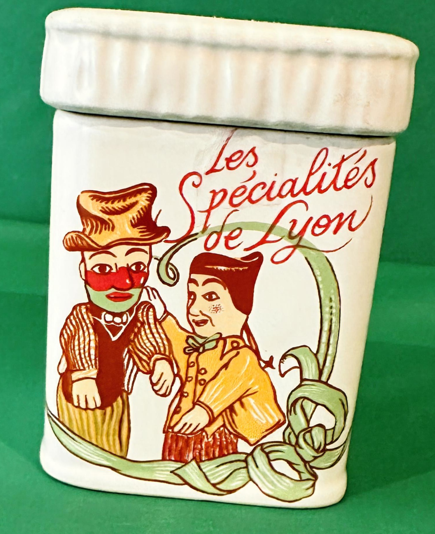 pot en ceramique 'Les Specialités de Lyon'