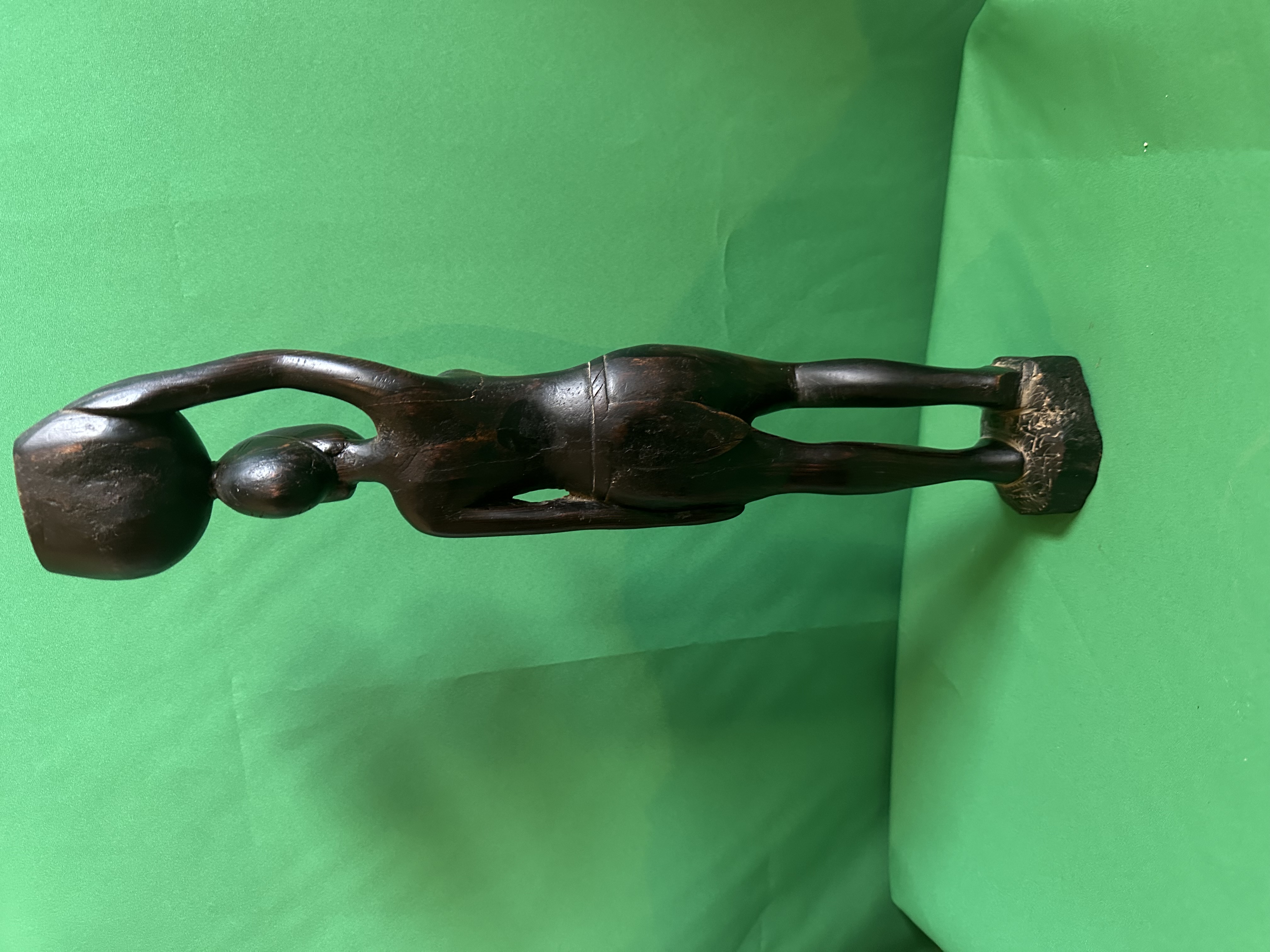 Statue en bois femme africaine