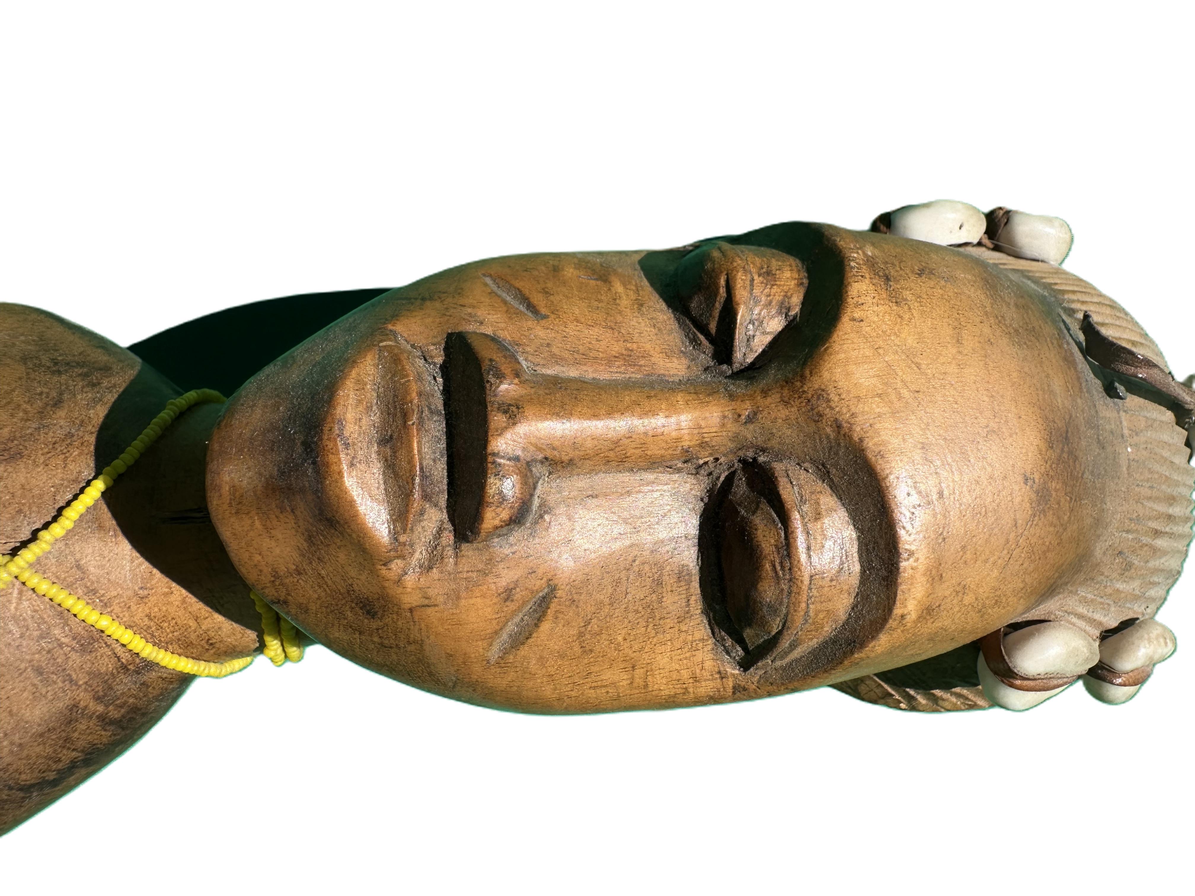 Statue en bois africain