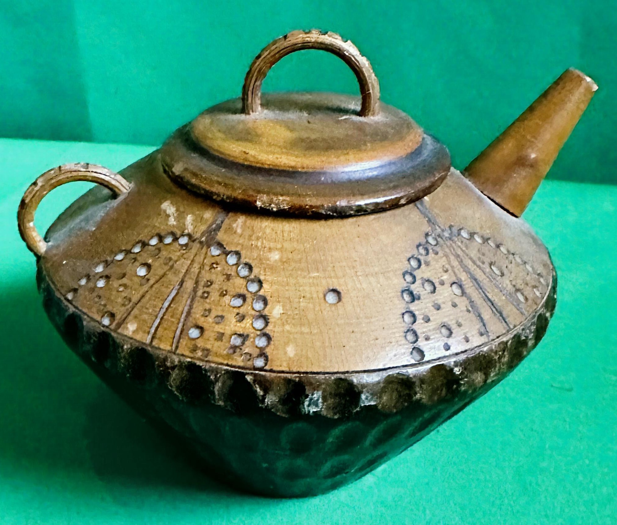 Théière artisanale en céramique