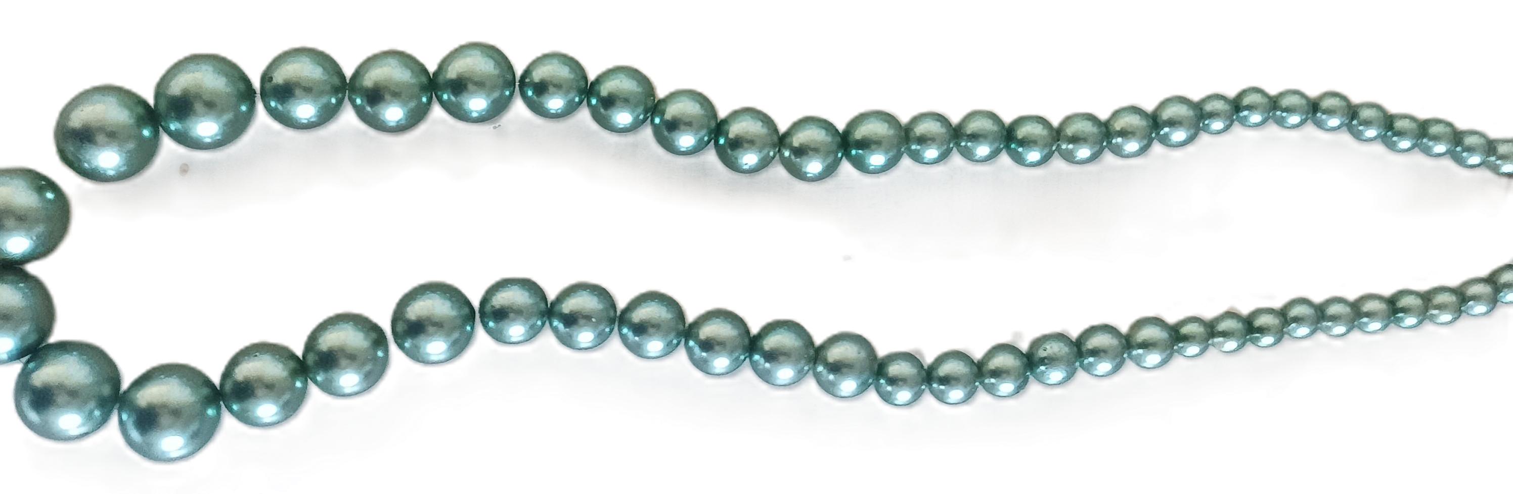 Collier de perles bleues