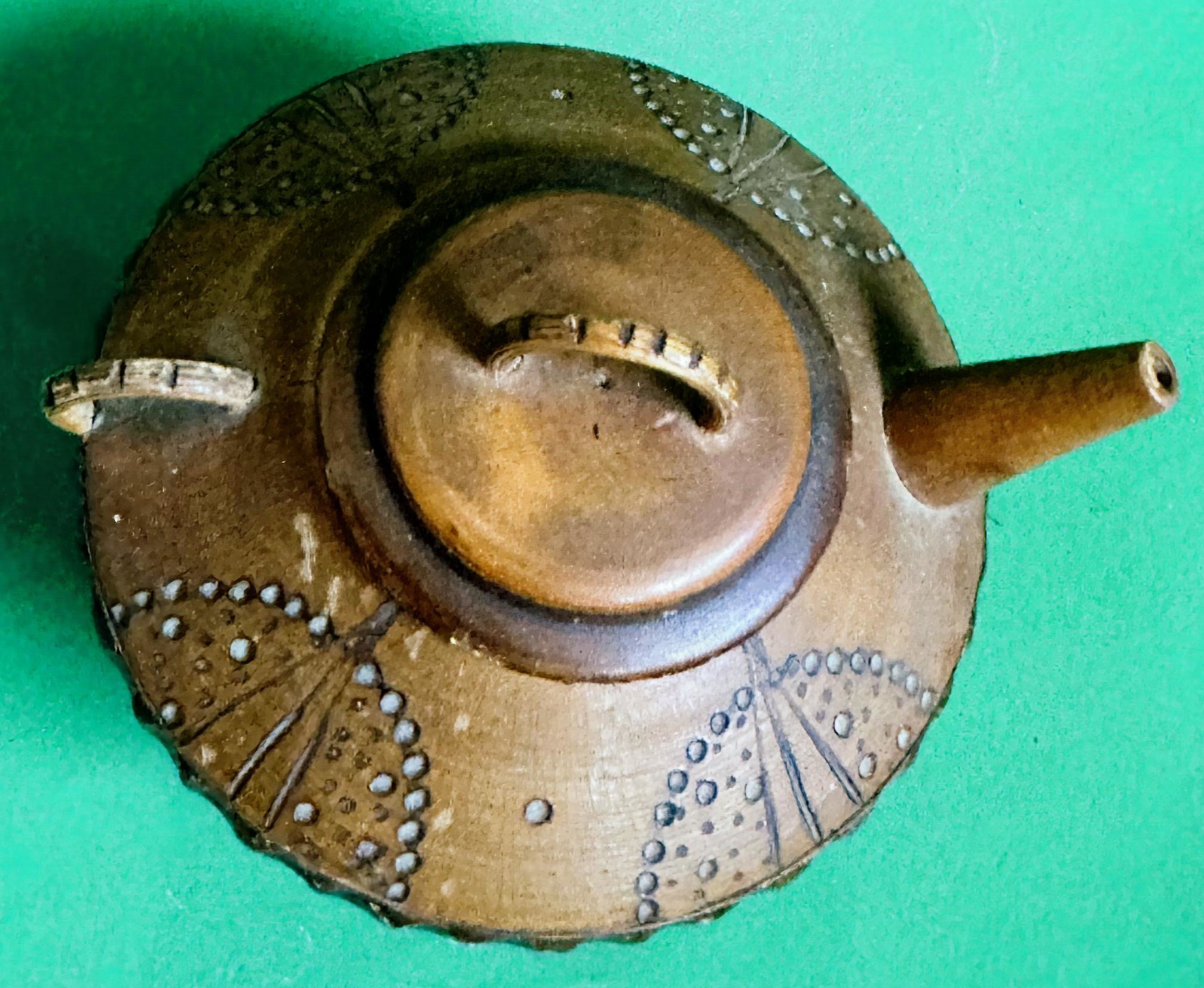 Théière artisanale en céramique