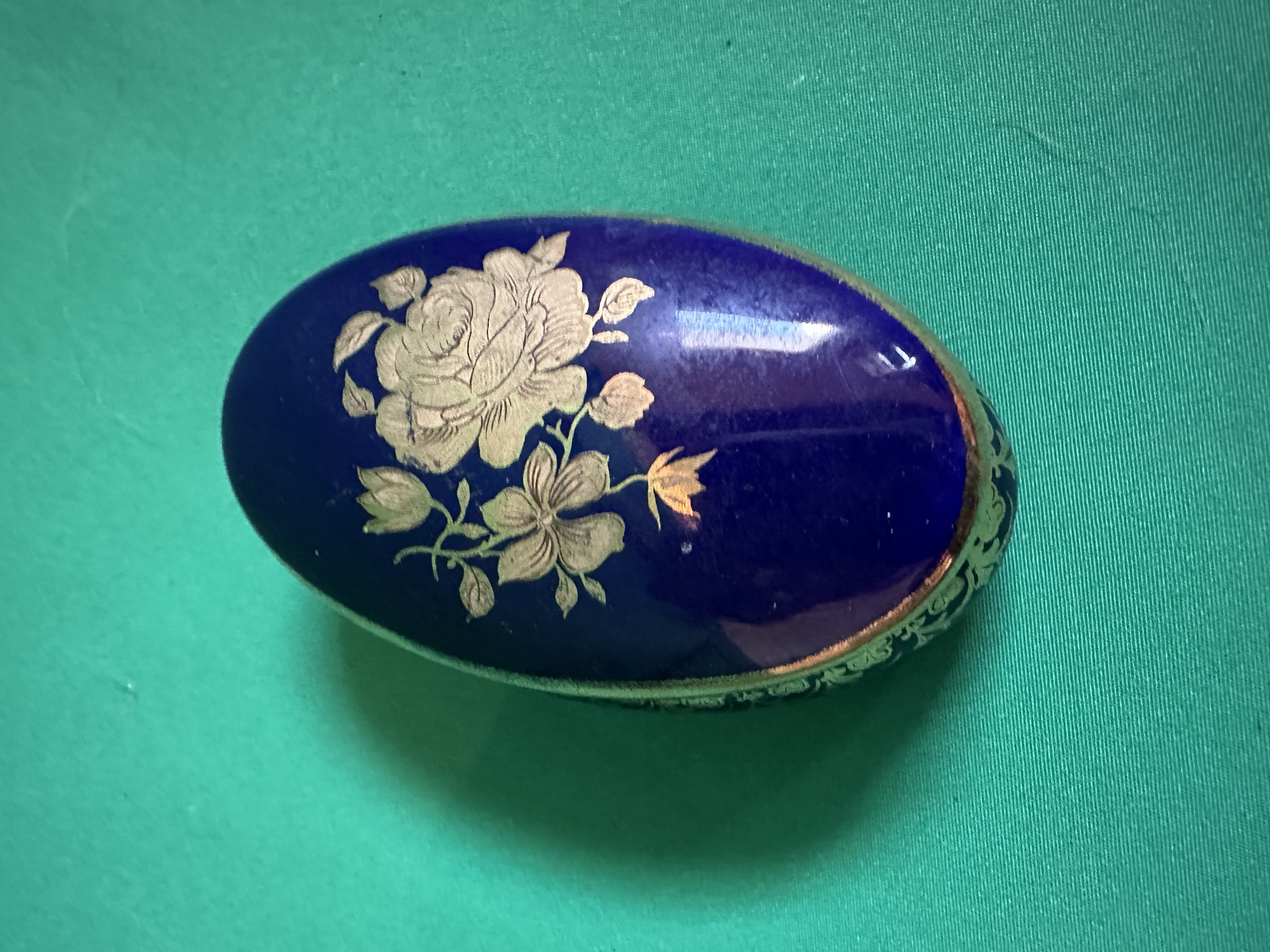 Boîte à bijoux émaillée