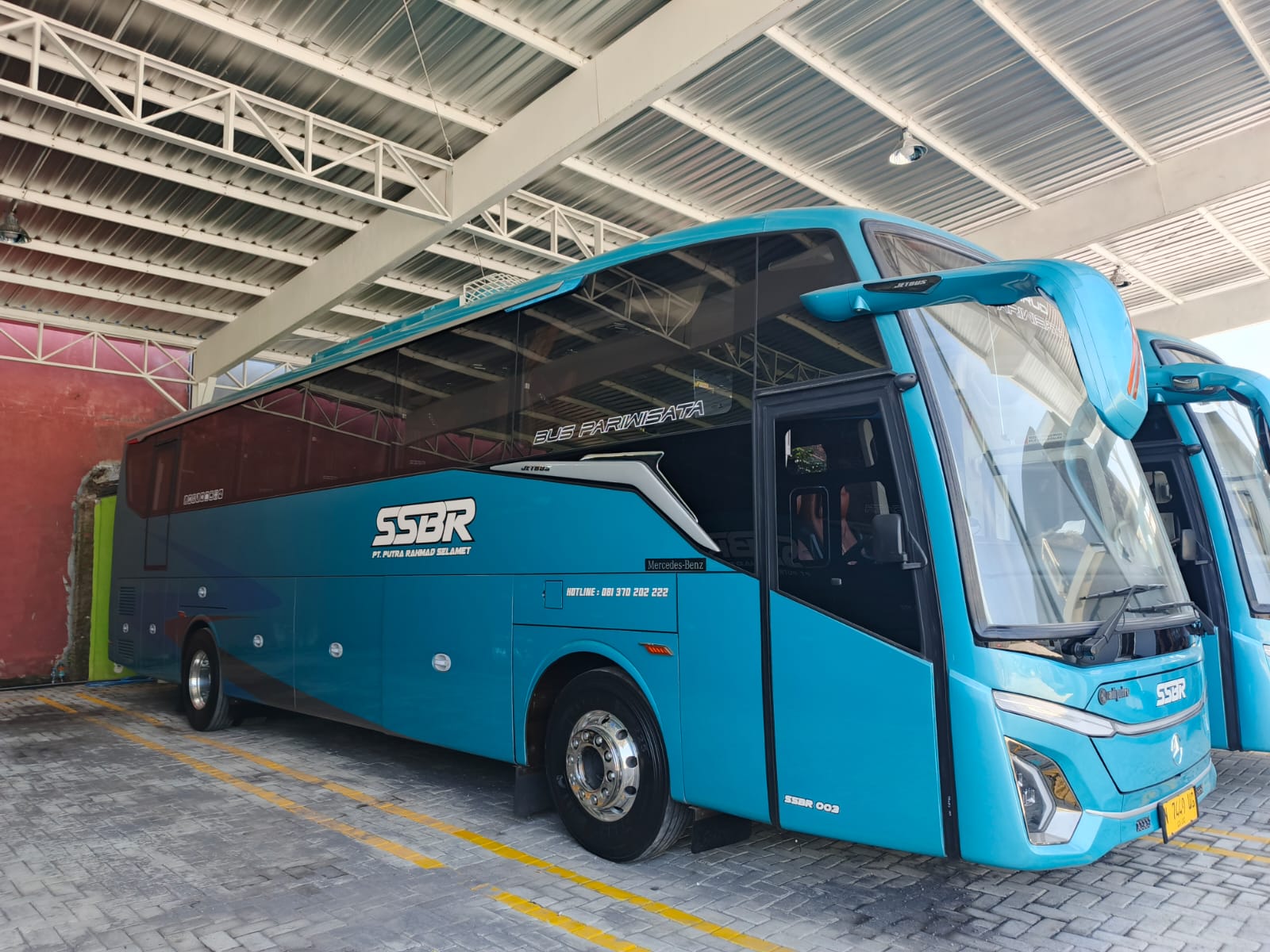 Sewa Big Bus Pariwisata Mercedes-Benz Jetbus 5 Air Suspensi